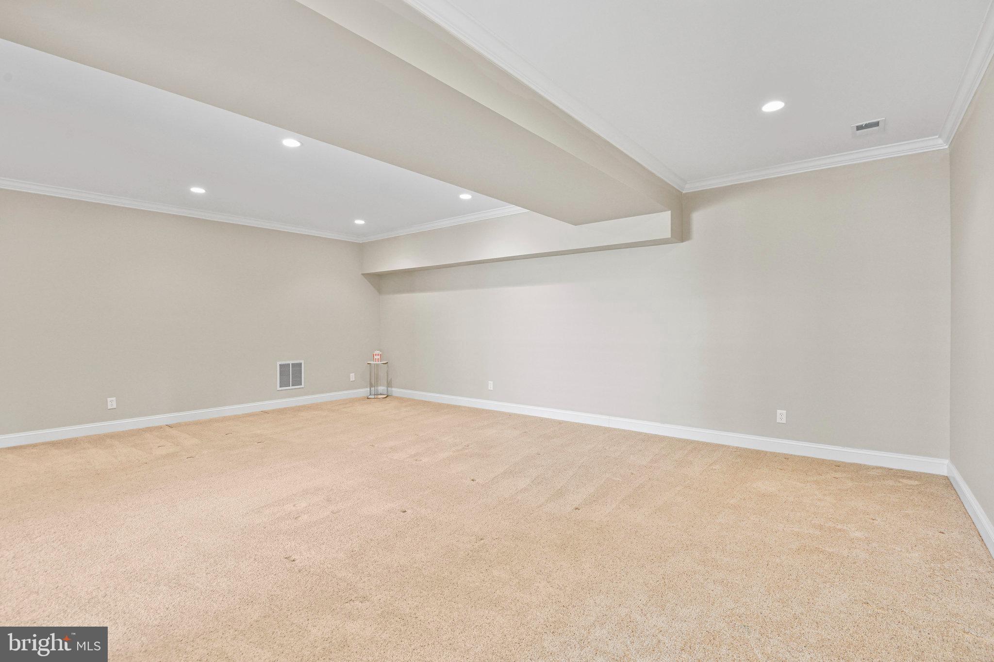 6535 Fairlawn Dr
