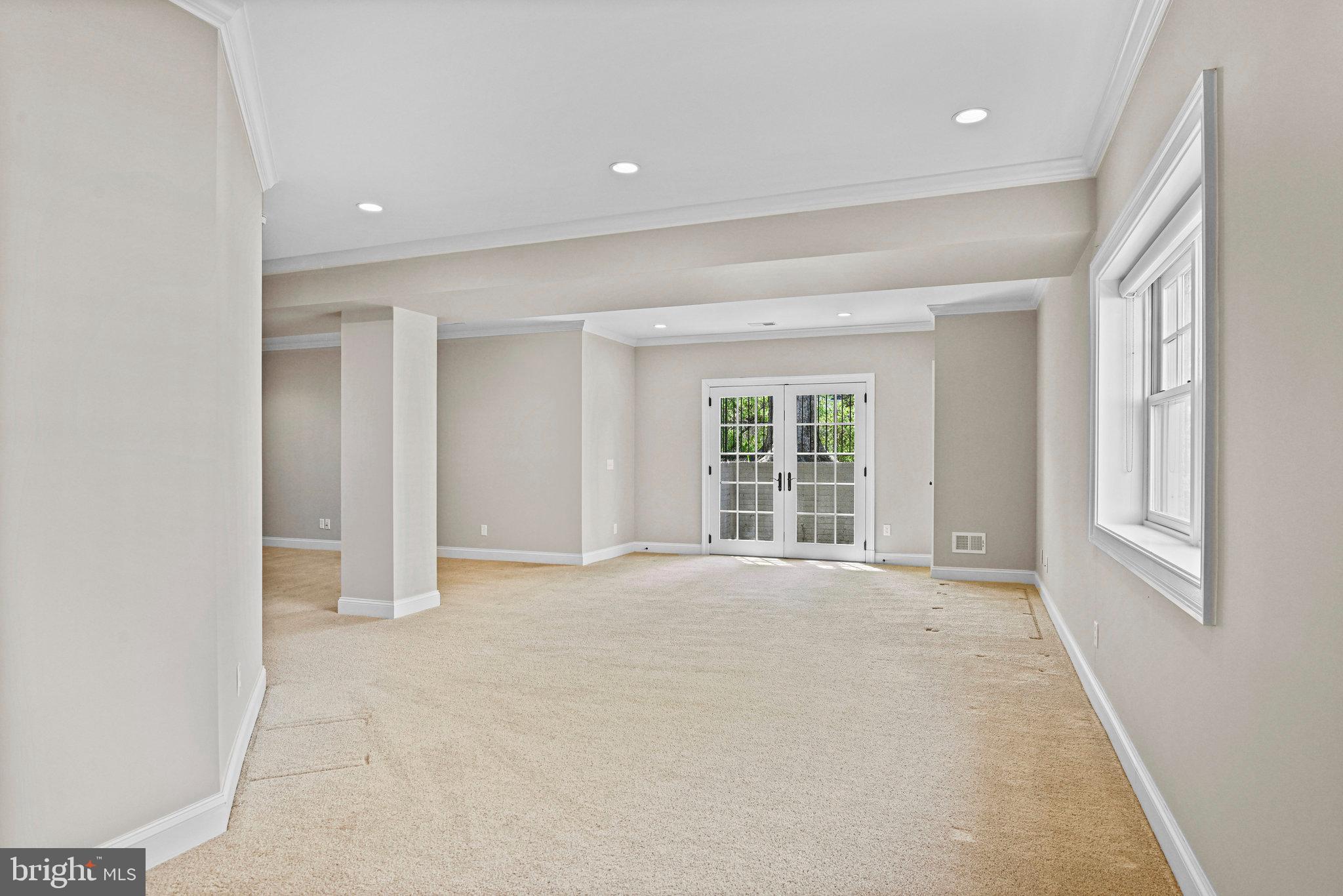 6535 Fairlawn Dr