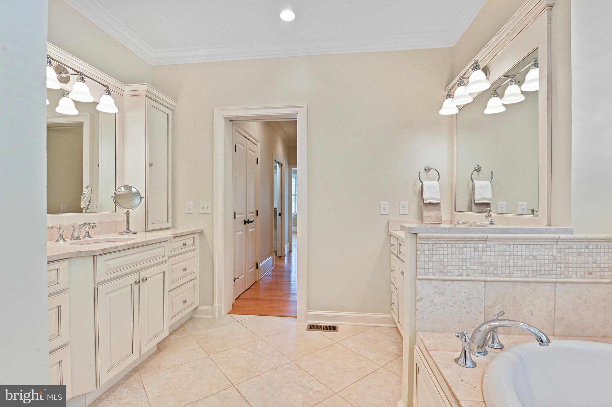 6535 Fairlawn Dr
