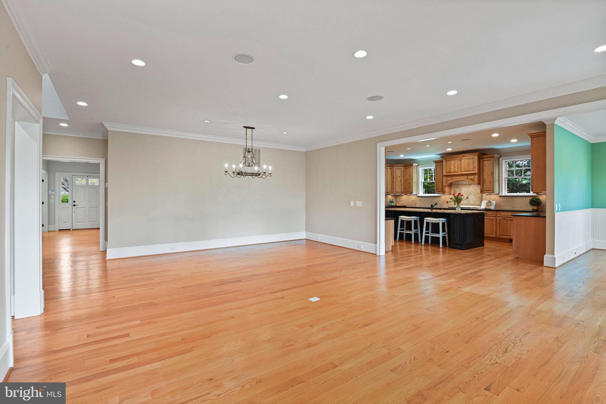 6535 Fairlawn Dr