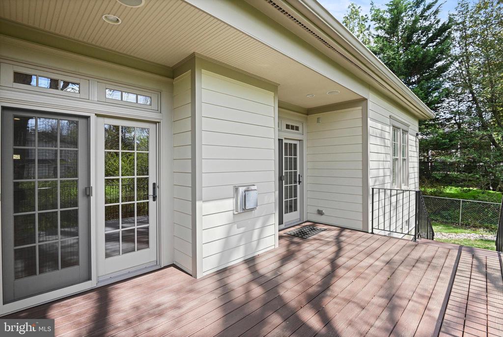 6535 Fairlawn Dr
