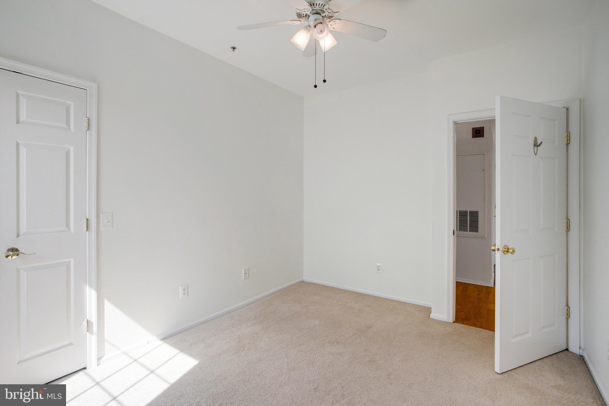 1530 SPRING GATE DRIVE 9308