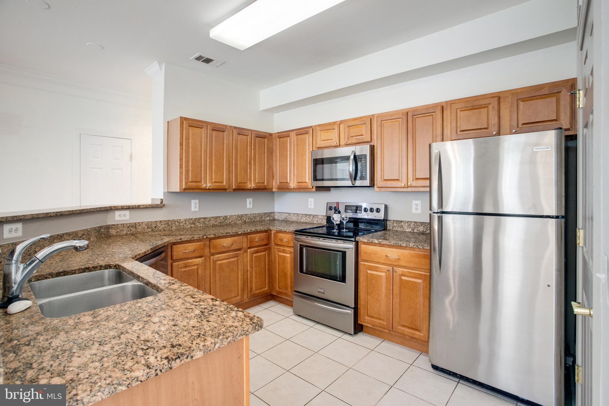 1530 SPRING GATE DRIVE 9308