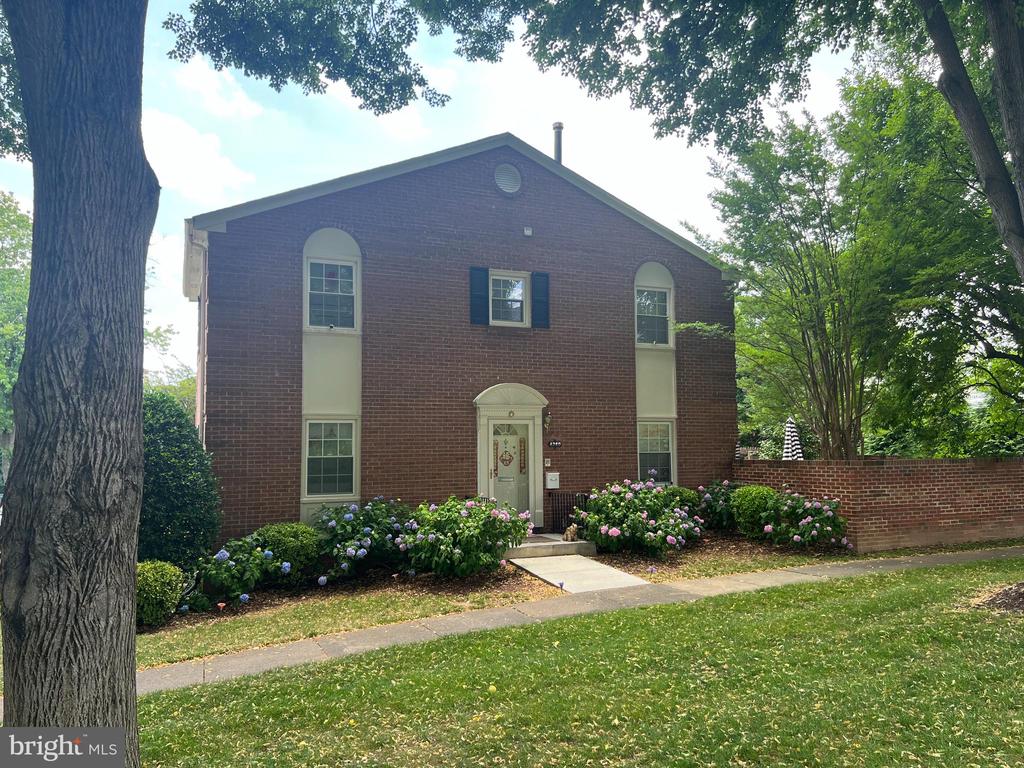 4360 GREENBERRY LANE