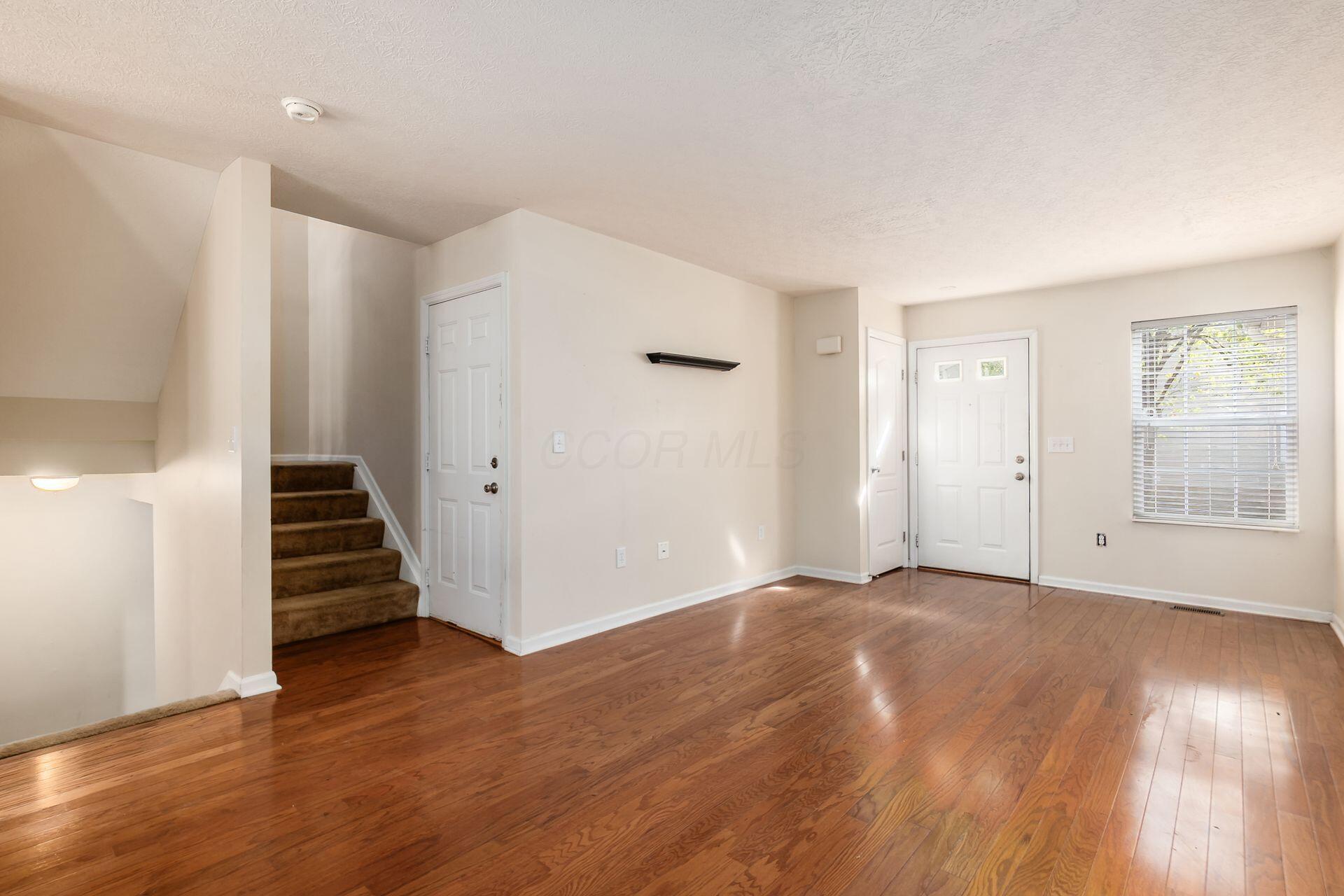 185 Prairiecreek Way