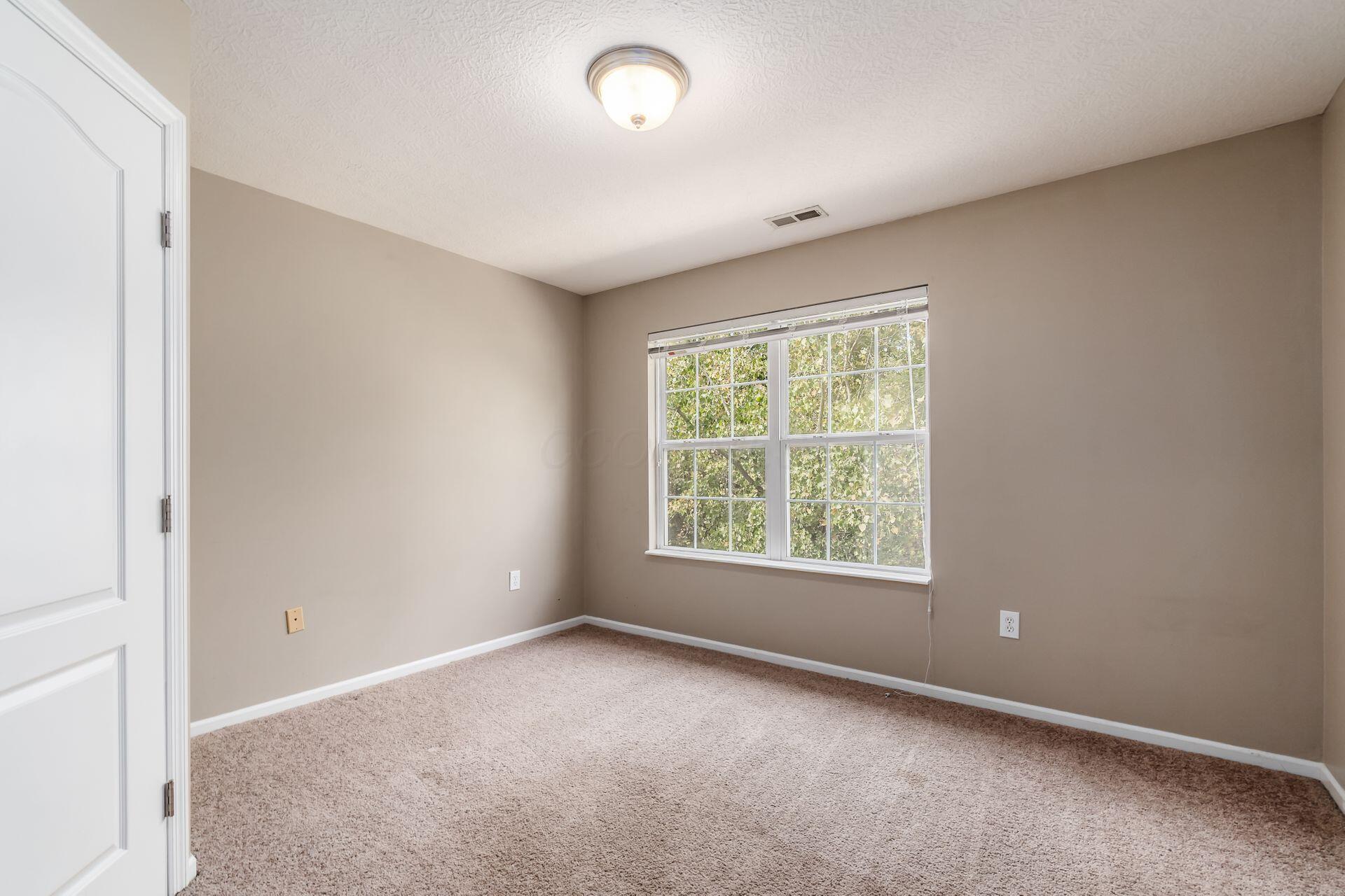 185 Prairiecreek Way