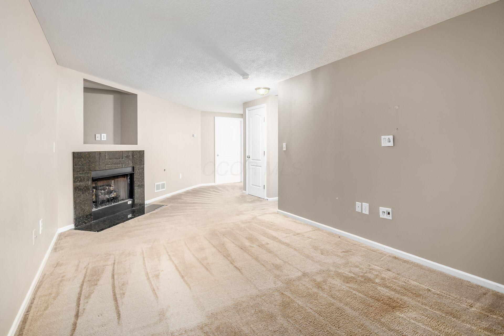 185 Prairiecreek Way
