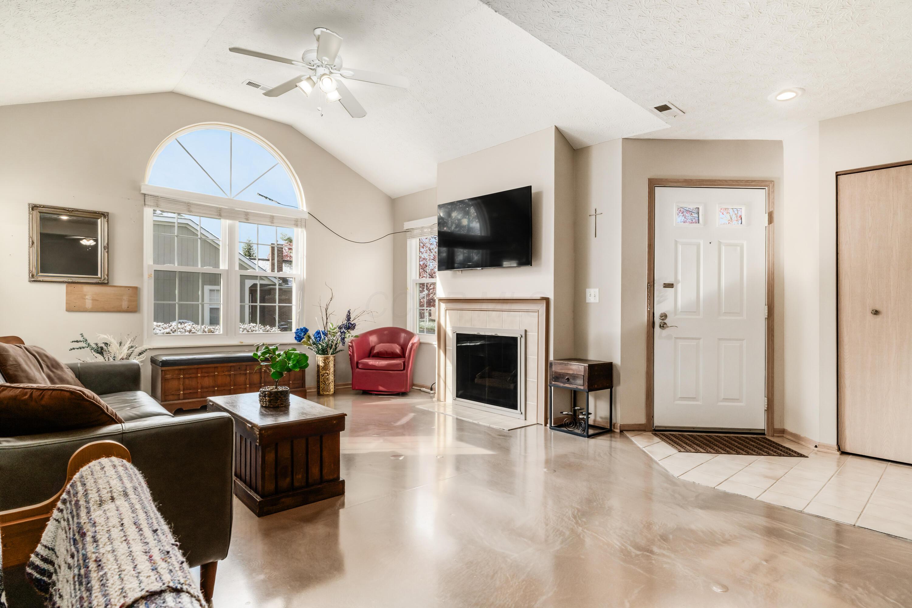 819 Windward Way, 19