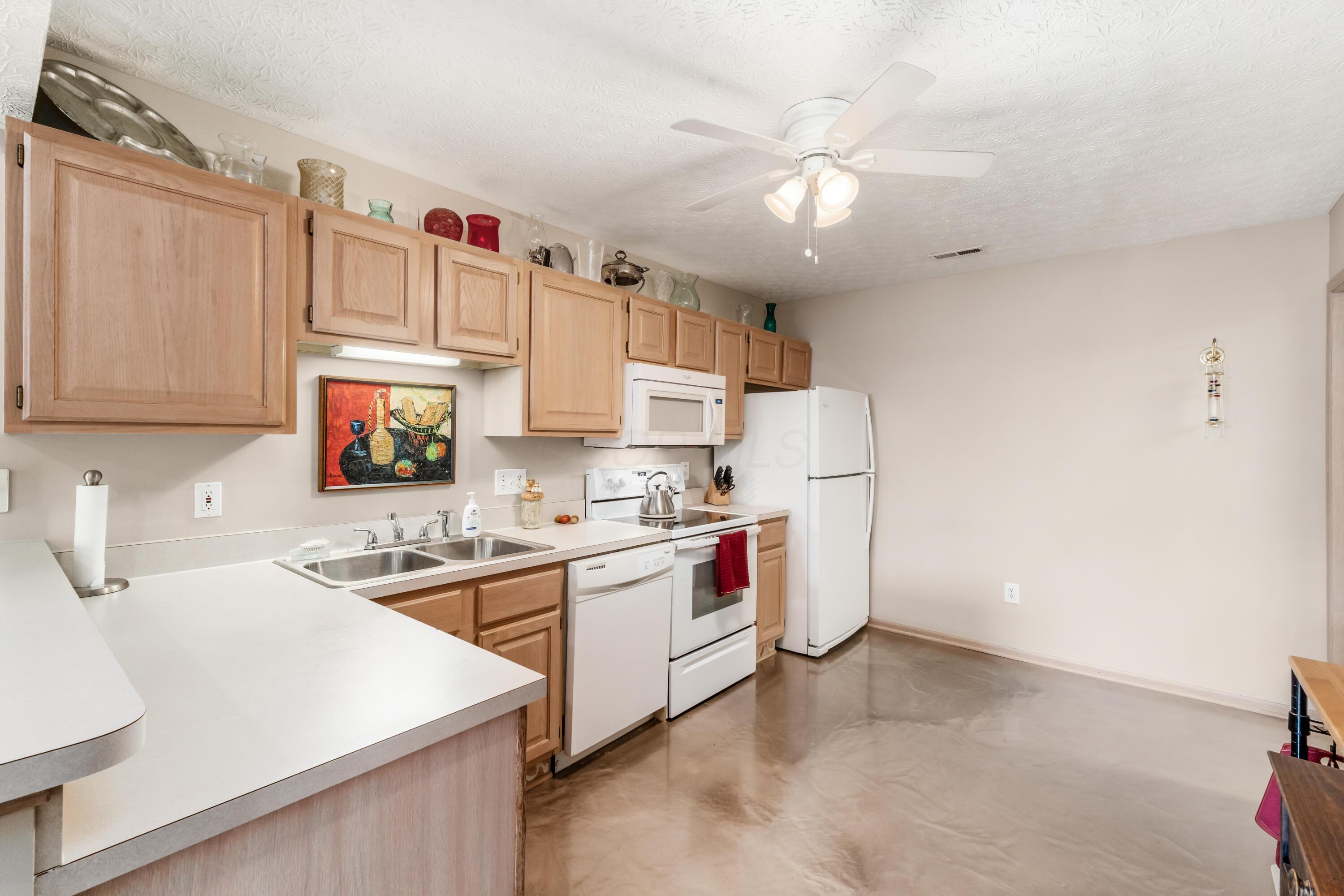 819 Windward Way, 19