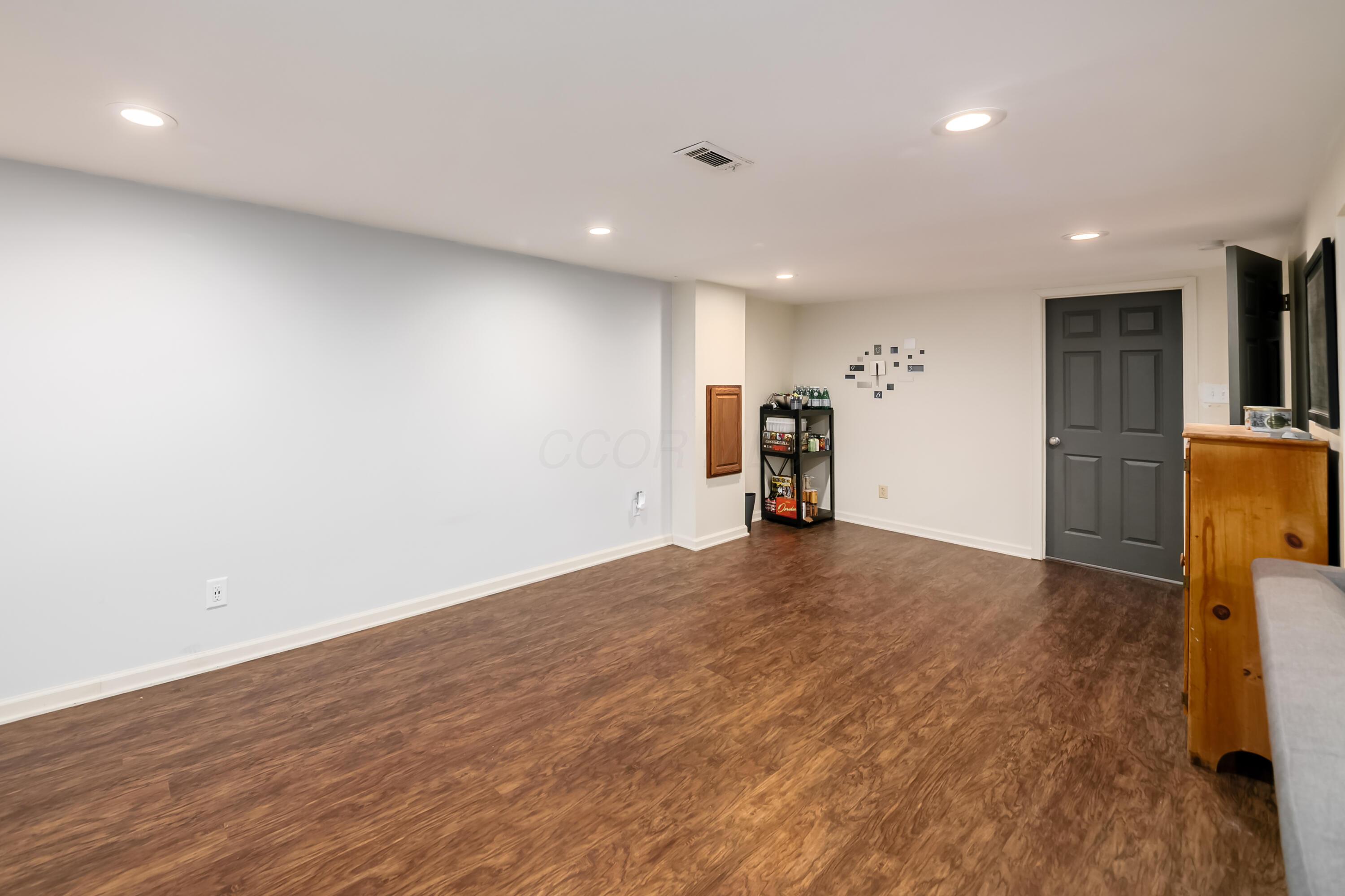 613 Mistletoe Street