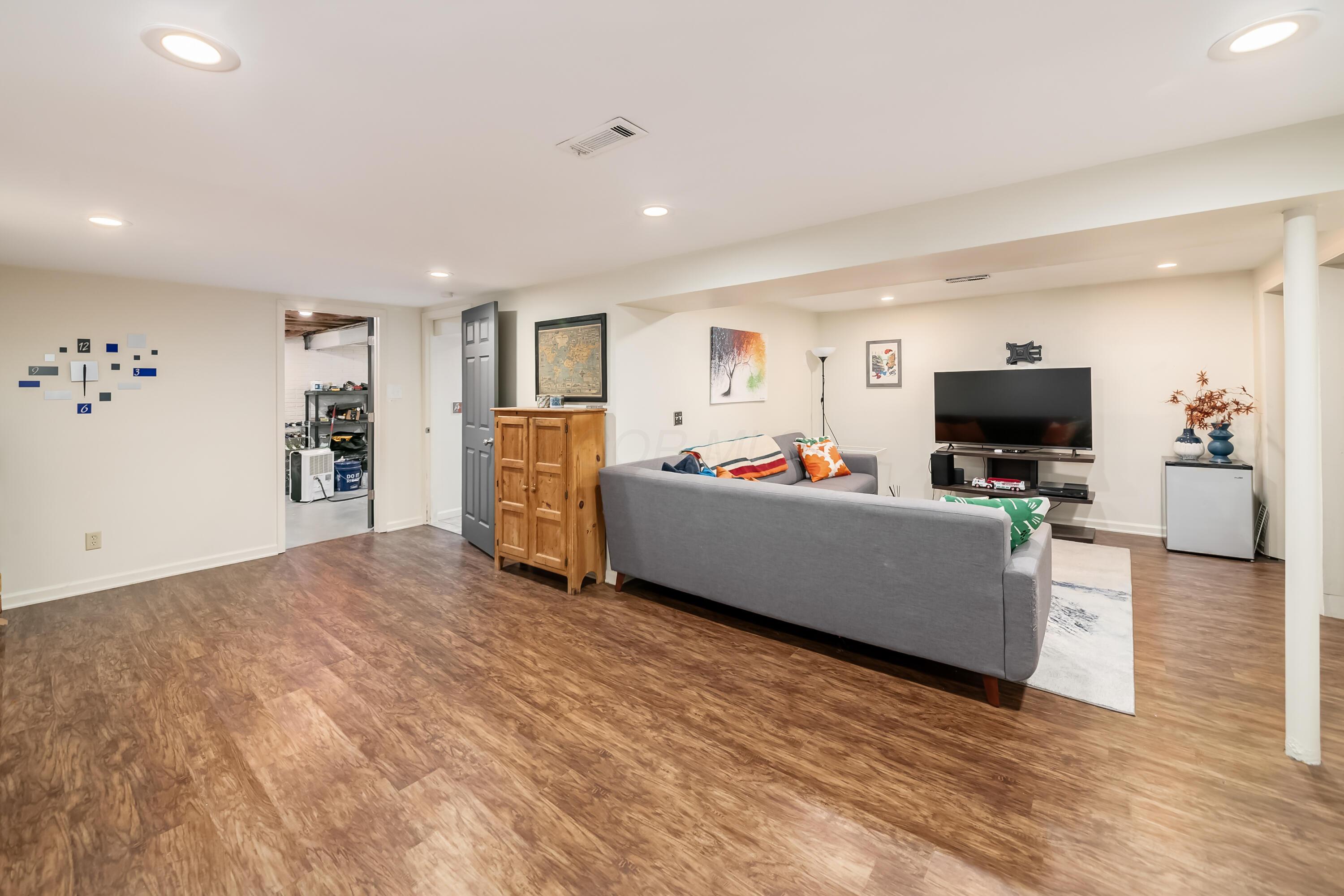 613 Mistletoe Street