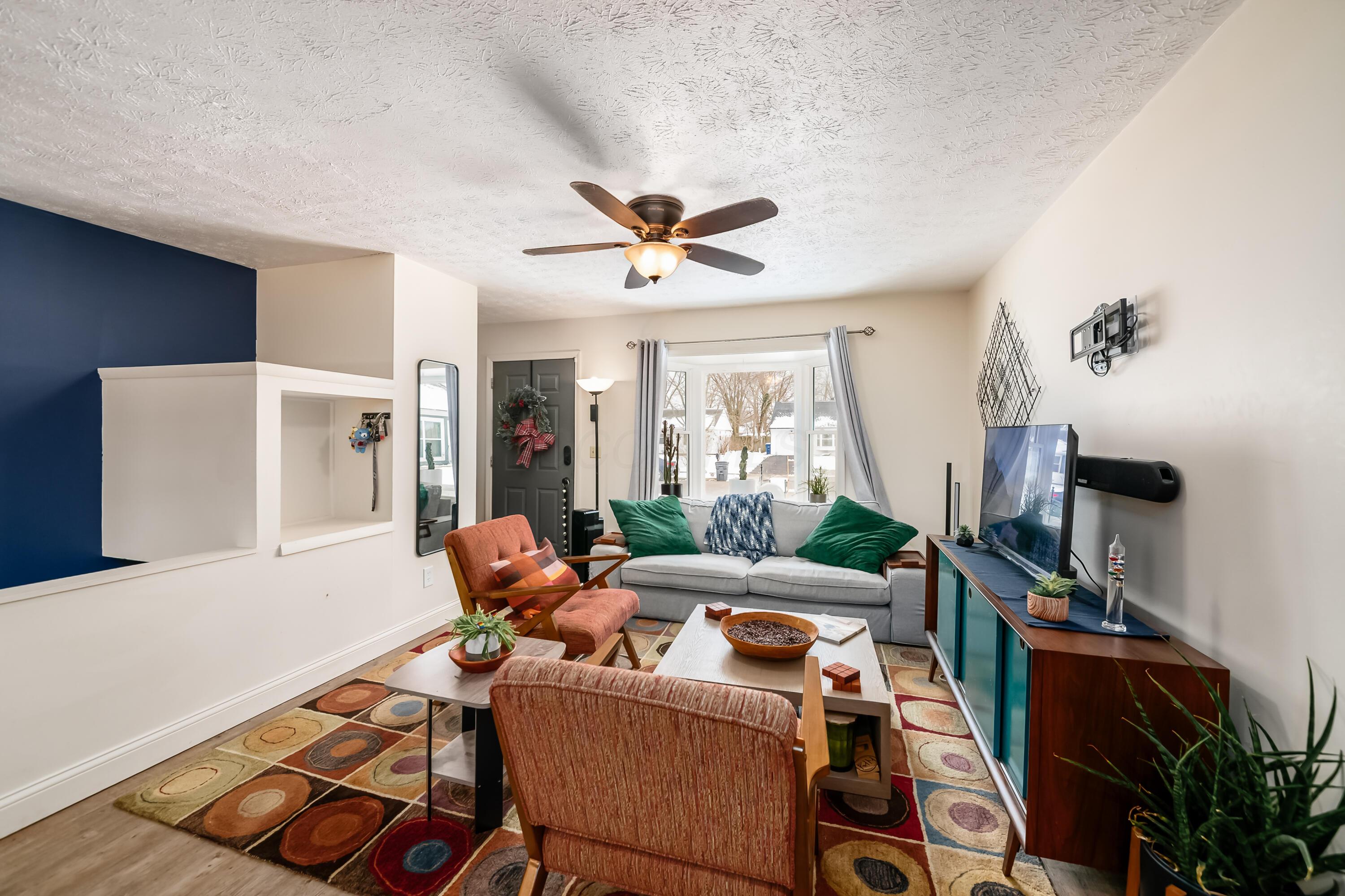 613 Mistletoe Street