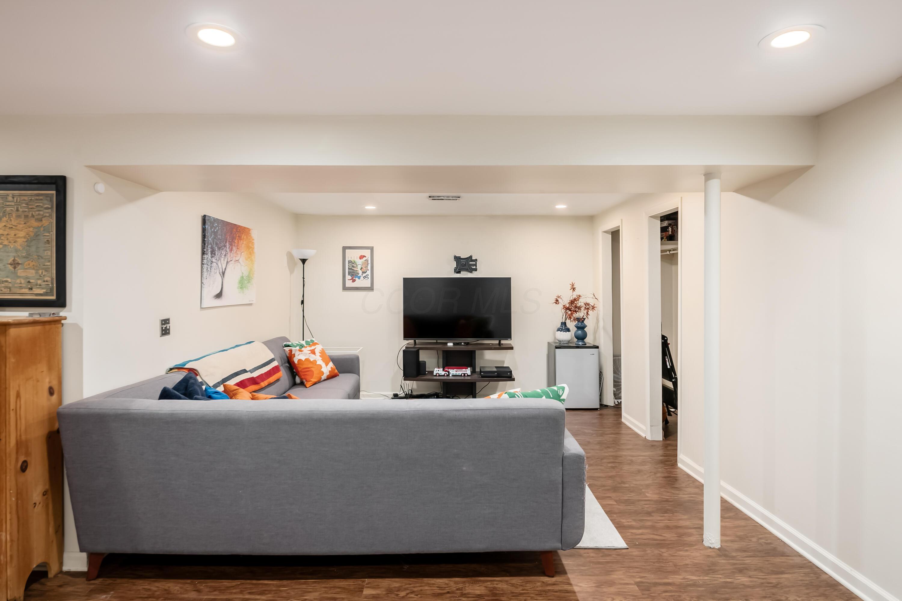 613 Mistletoe Street