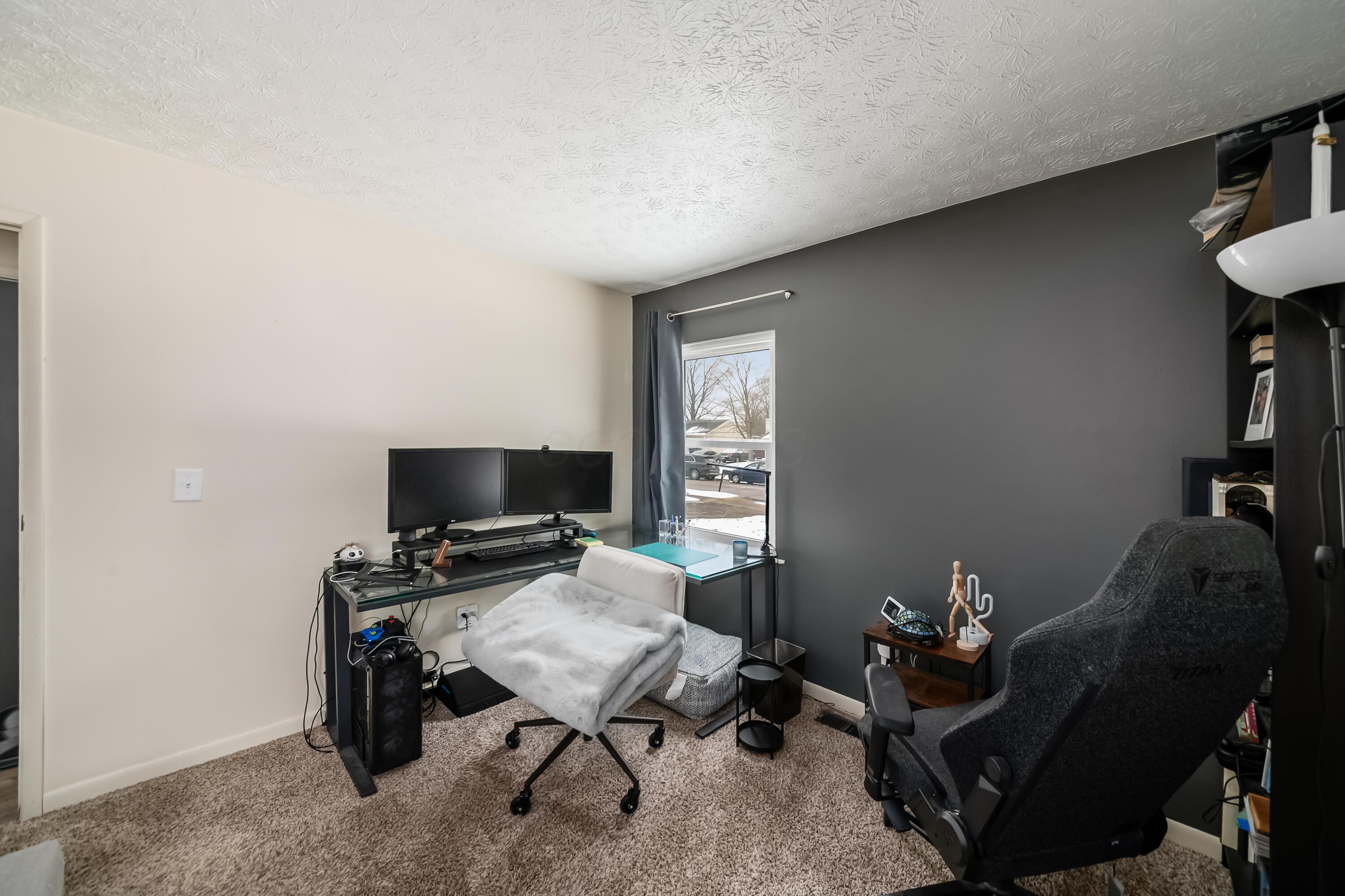 613 Mistletoe Street