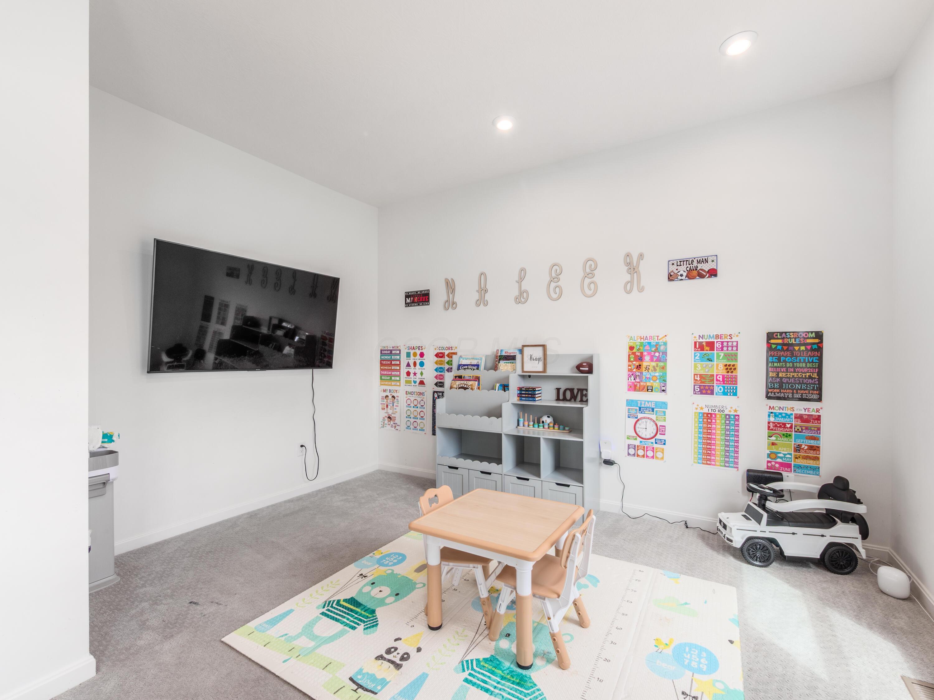 1059 Beehive Grove