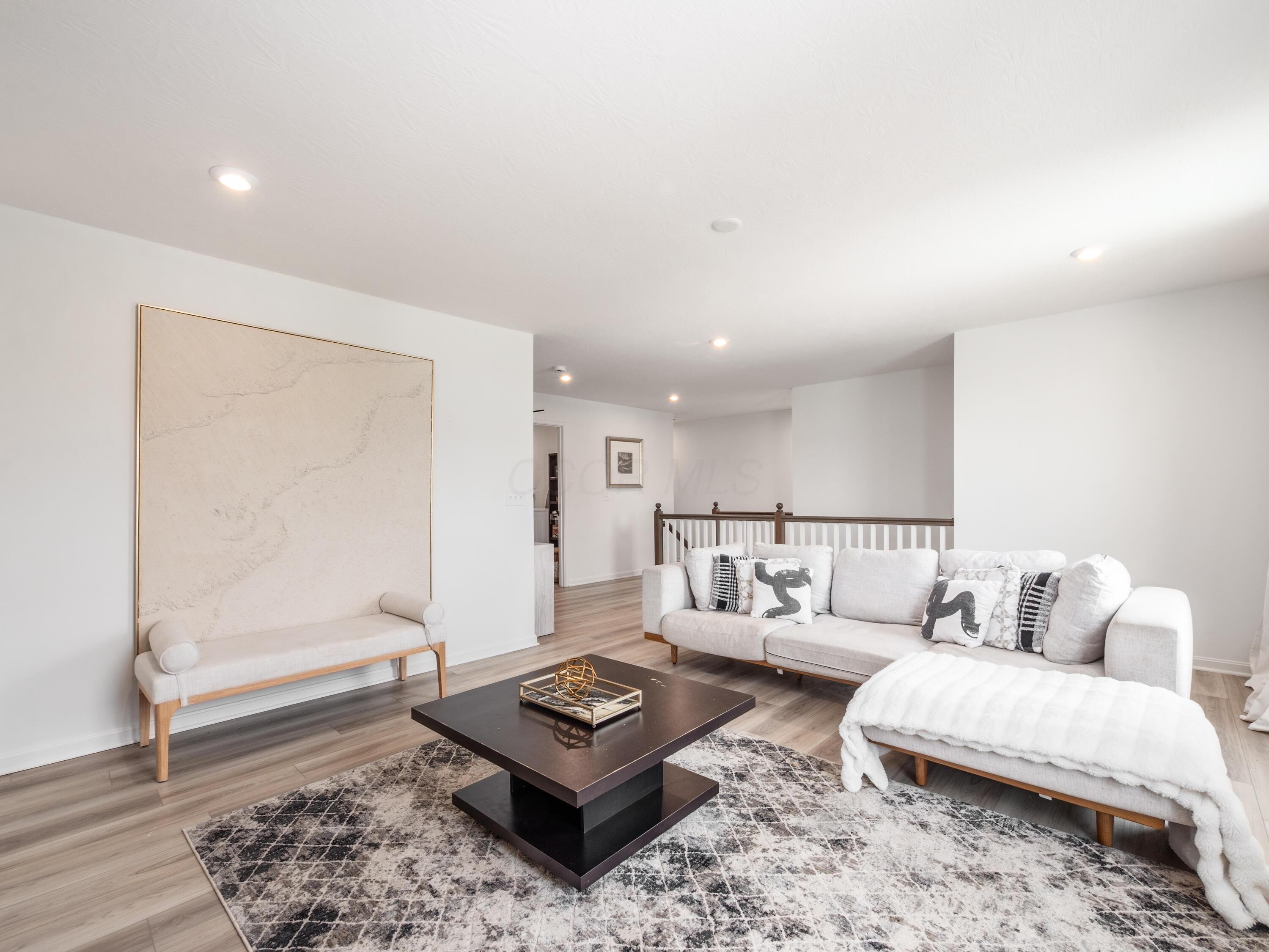 1059 Beehive Grove