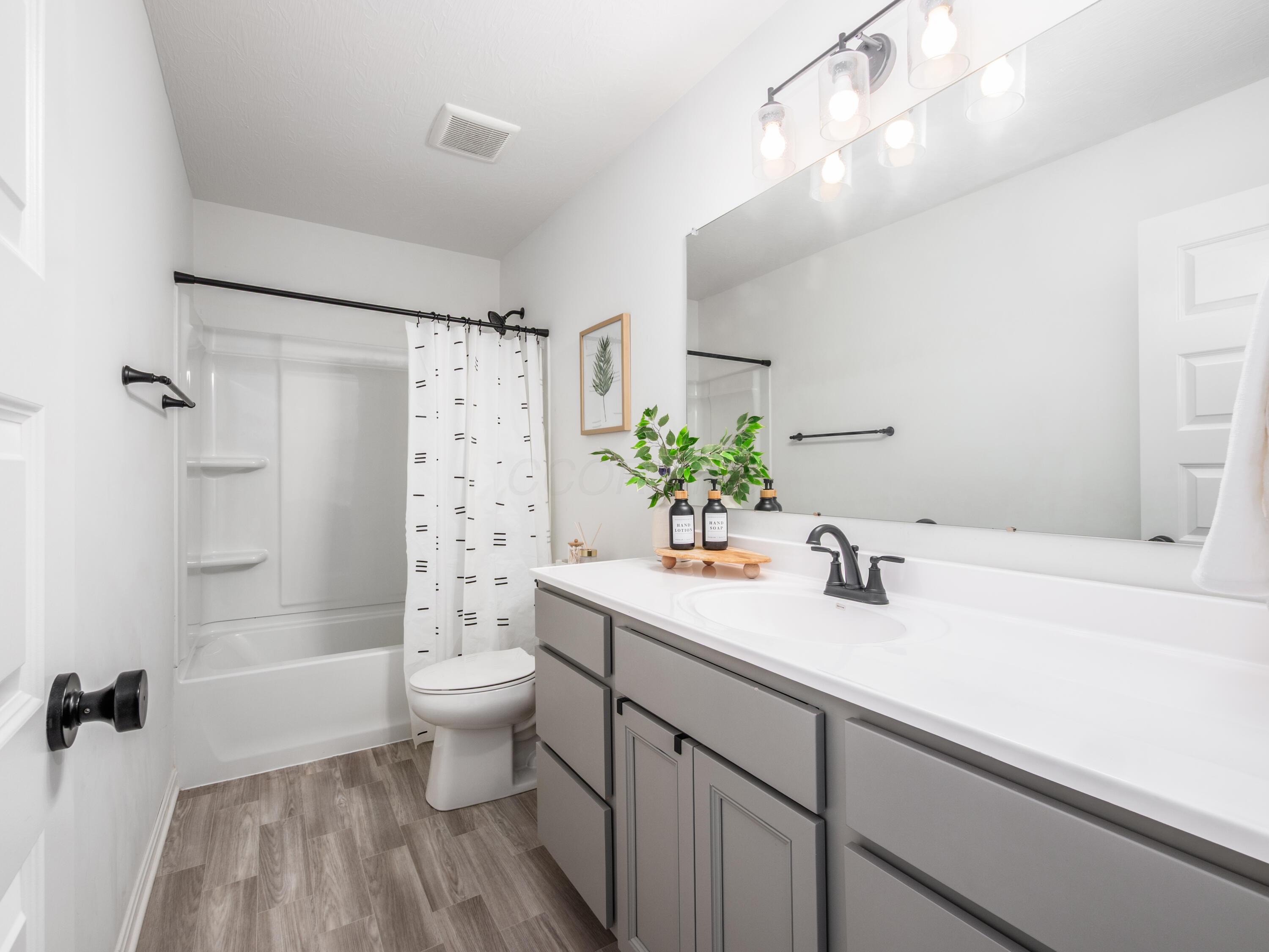 1059 Beehive Grove