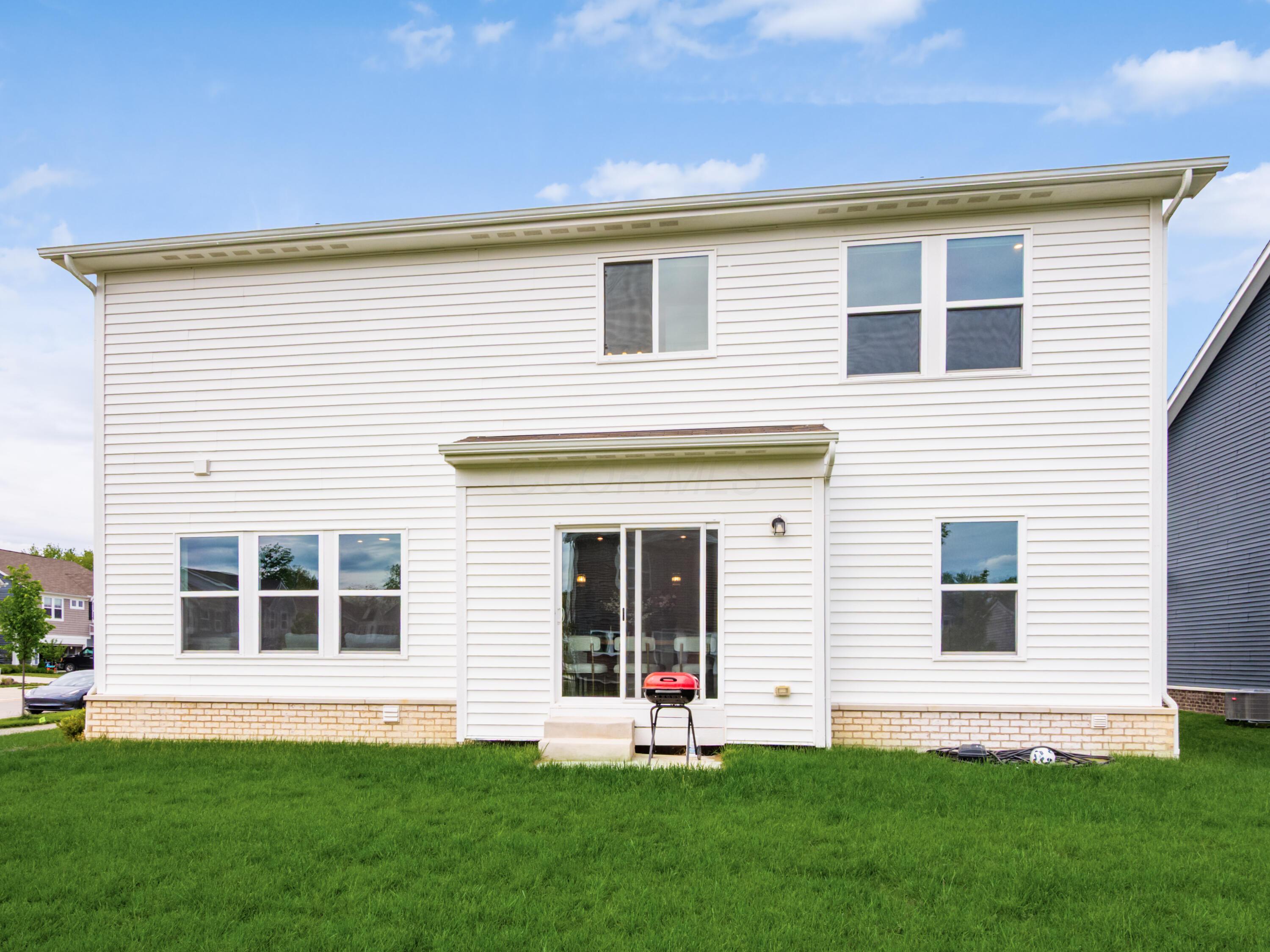 1059 Beehive Grove