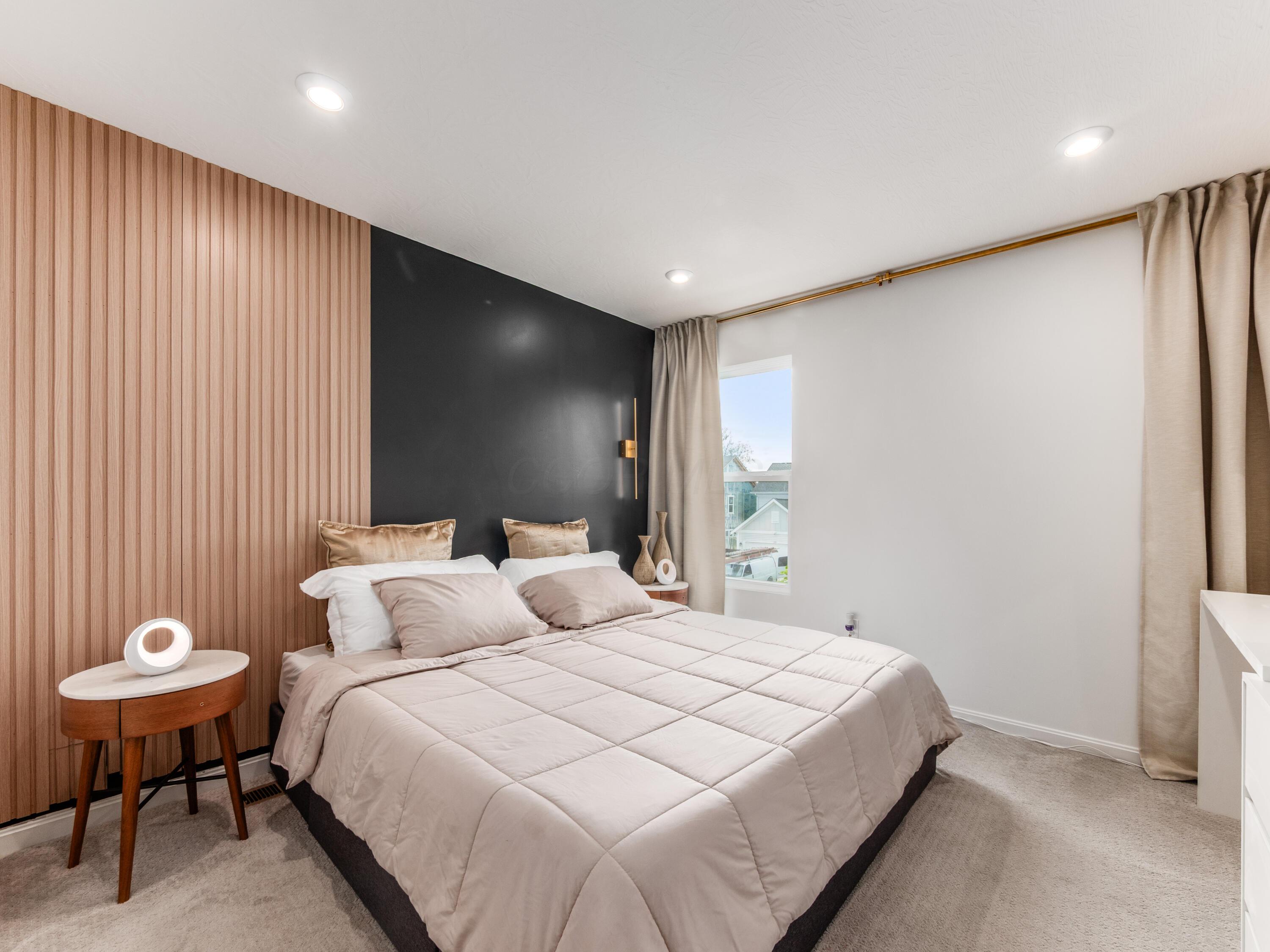 1059 Beehive Grove