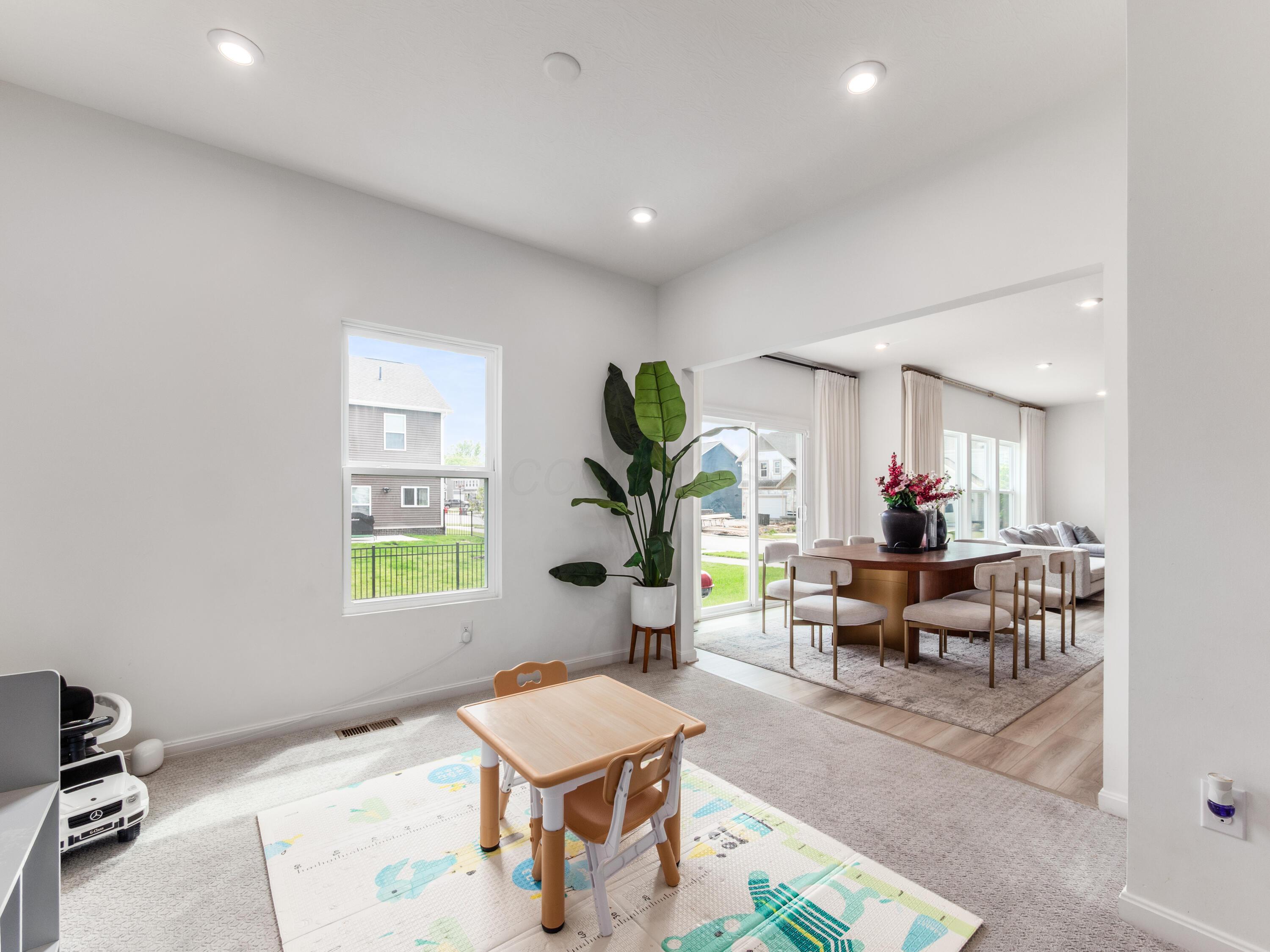 1059 Beehive Grove