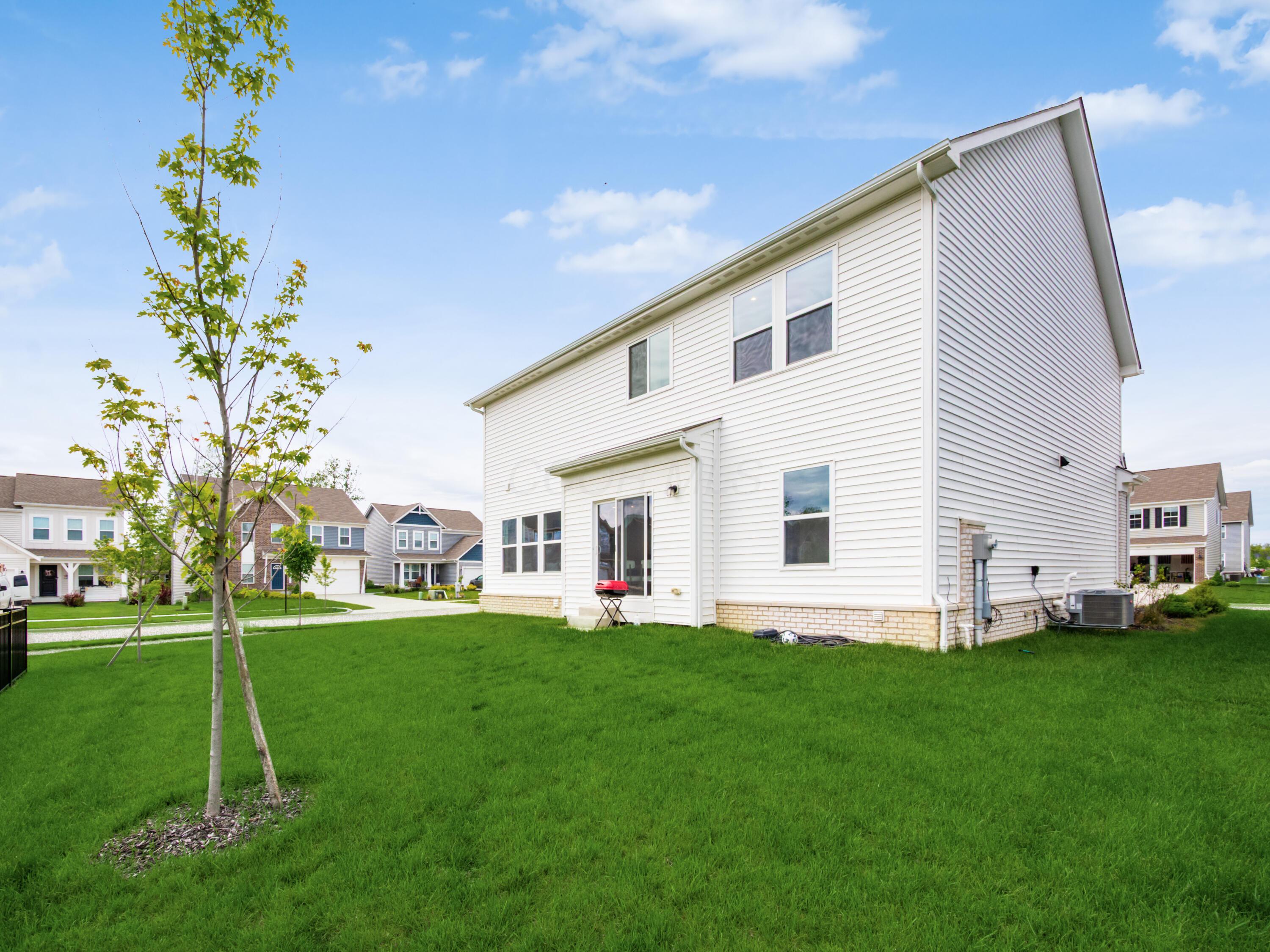1059 Beehive Grove