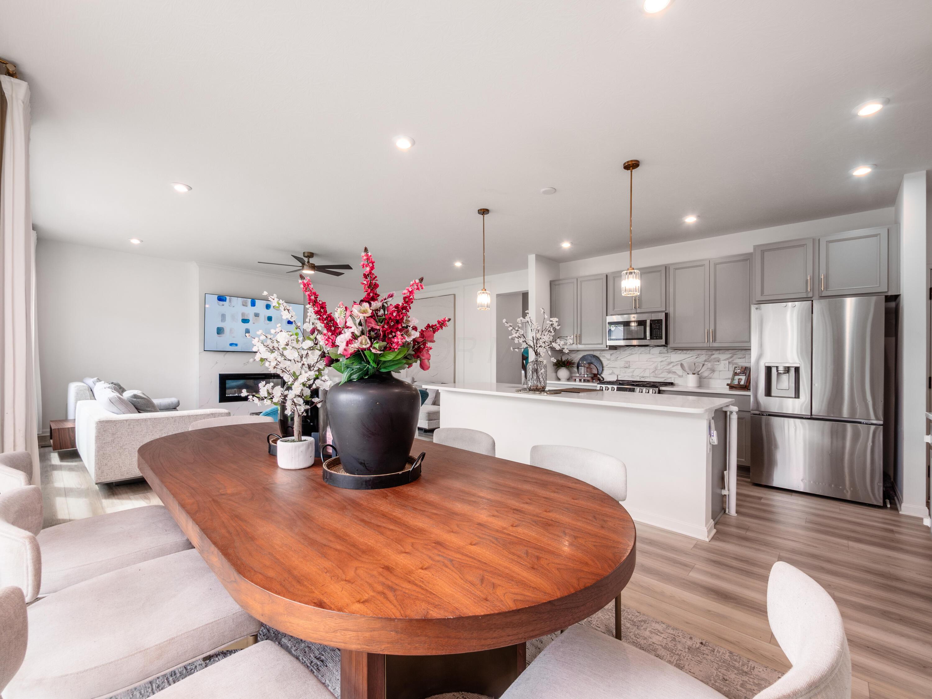 1059 Beehive Grove