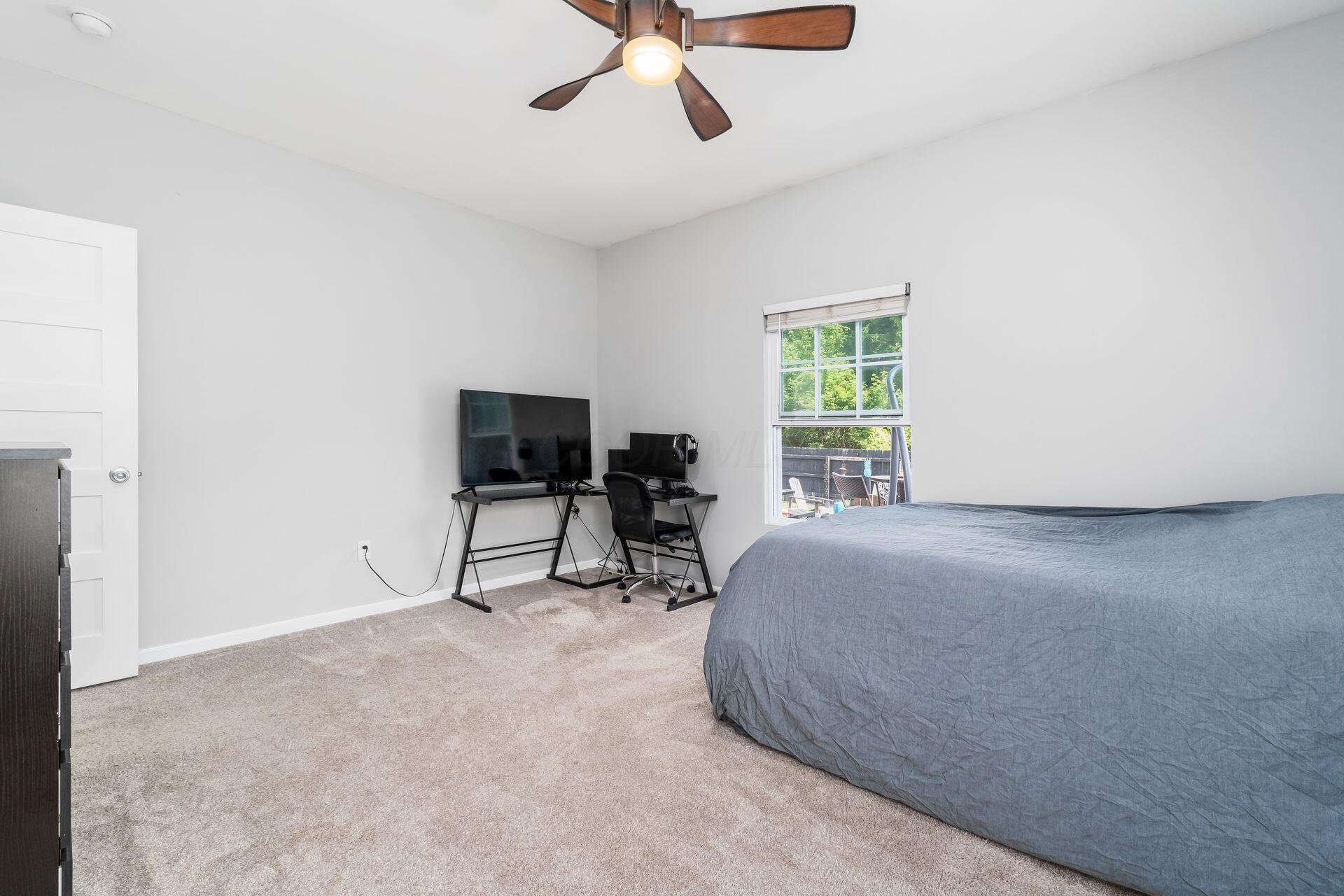 431 W Johnstown Road