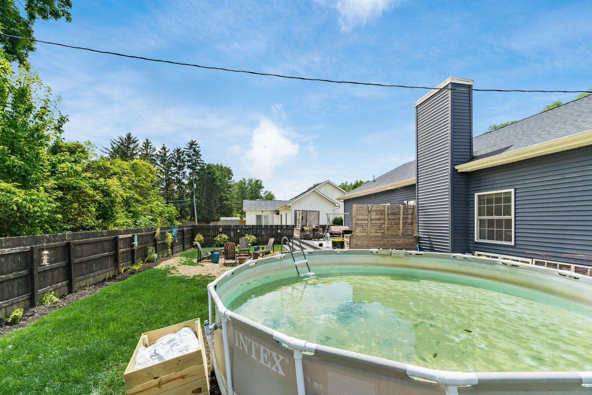 431 W Johnstown Road