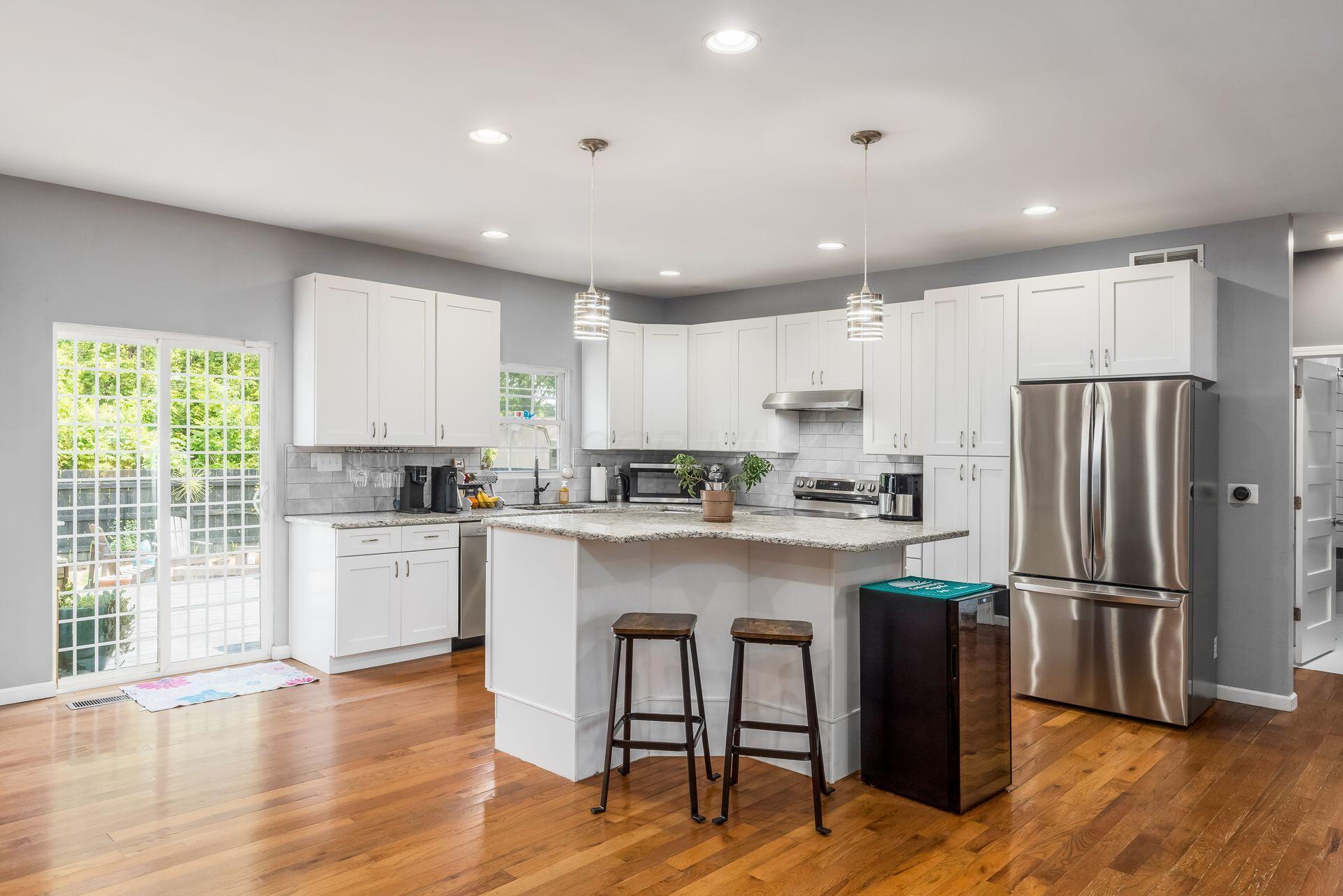 431 W Johnstown Road