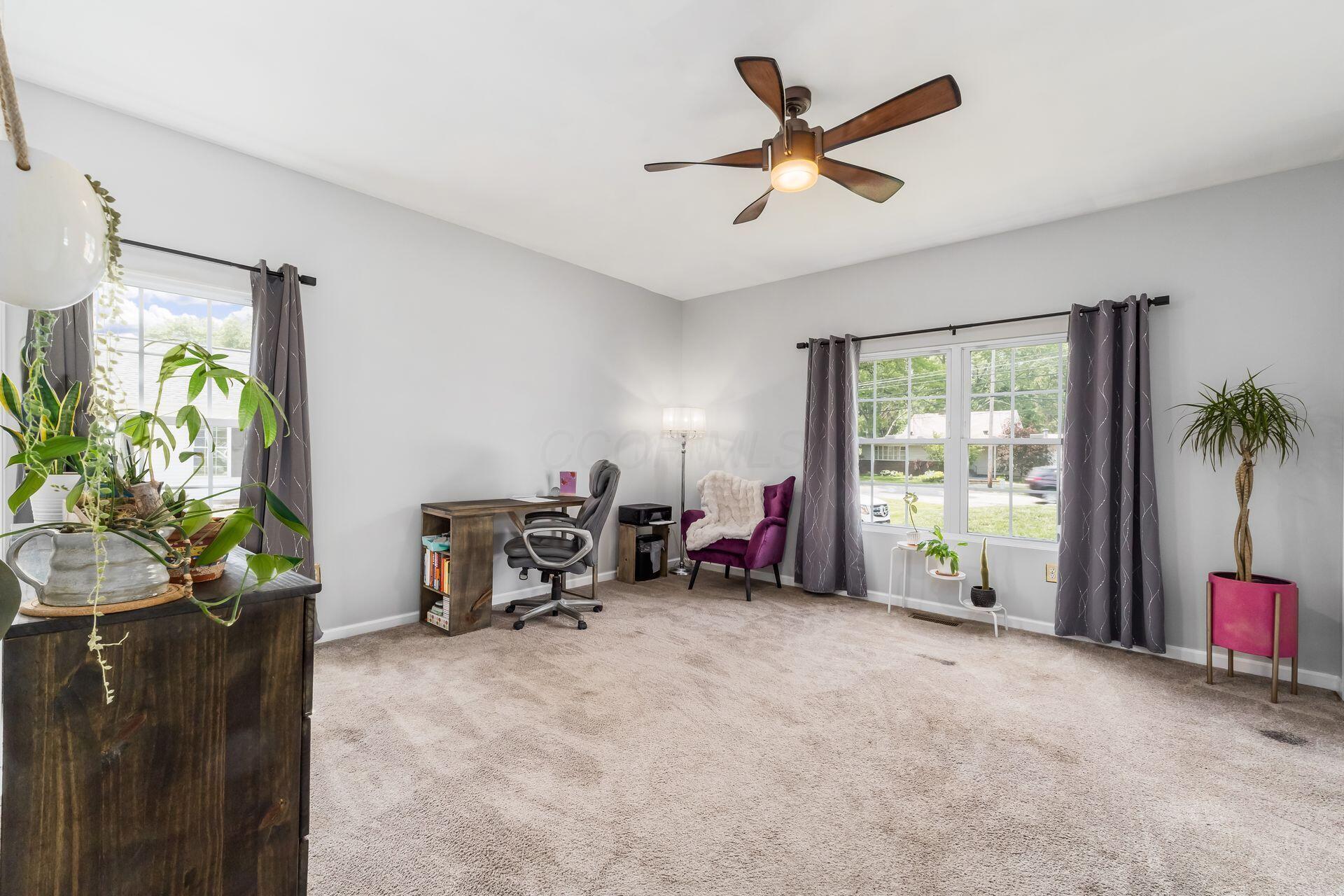 431 W Johnstown Road