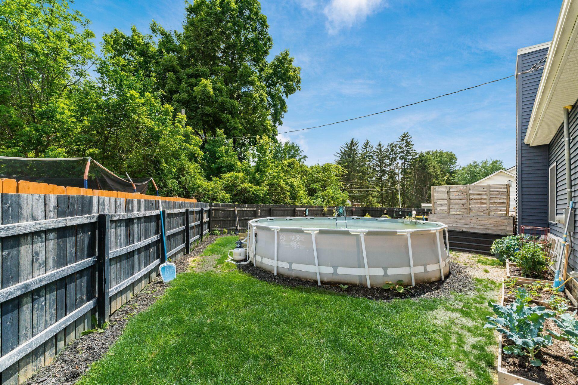 431 W Johnstown Road