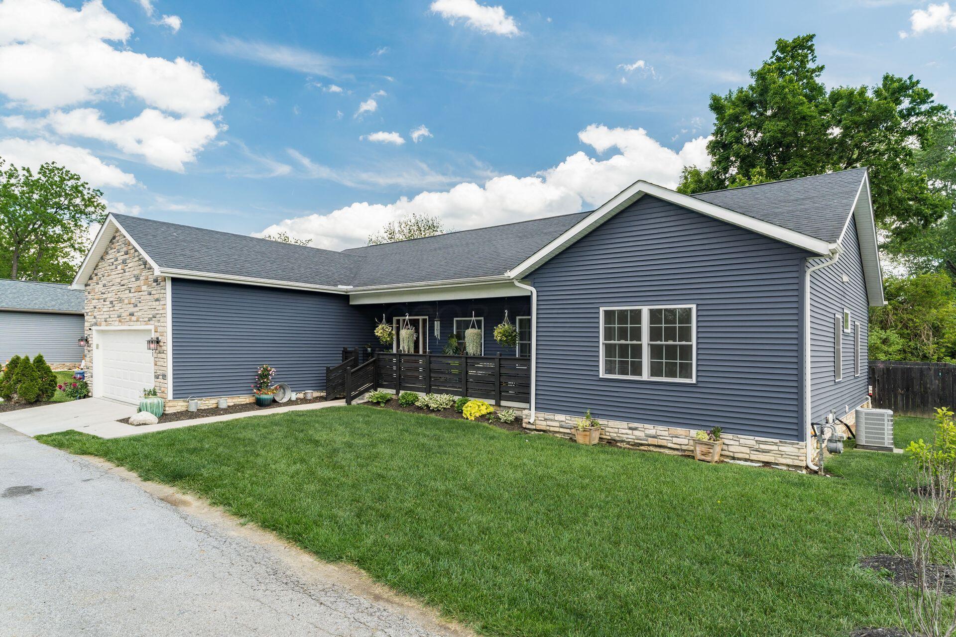 431 W Johnstown Road