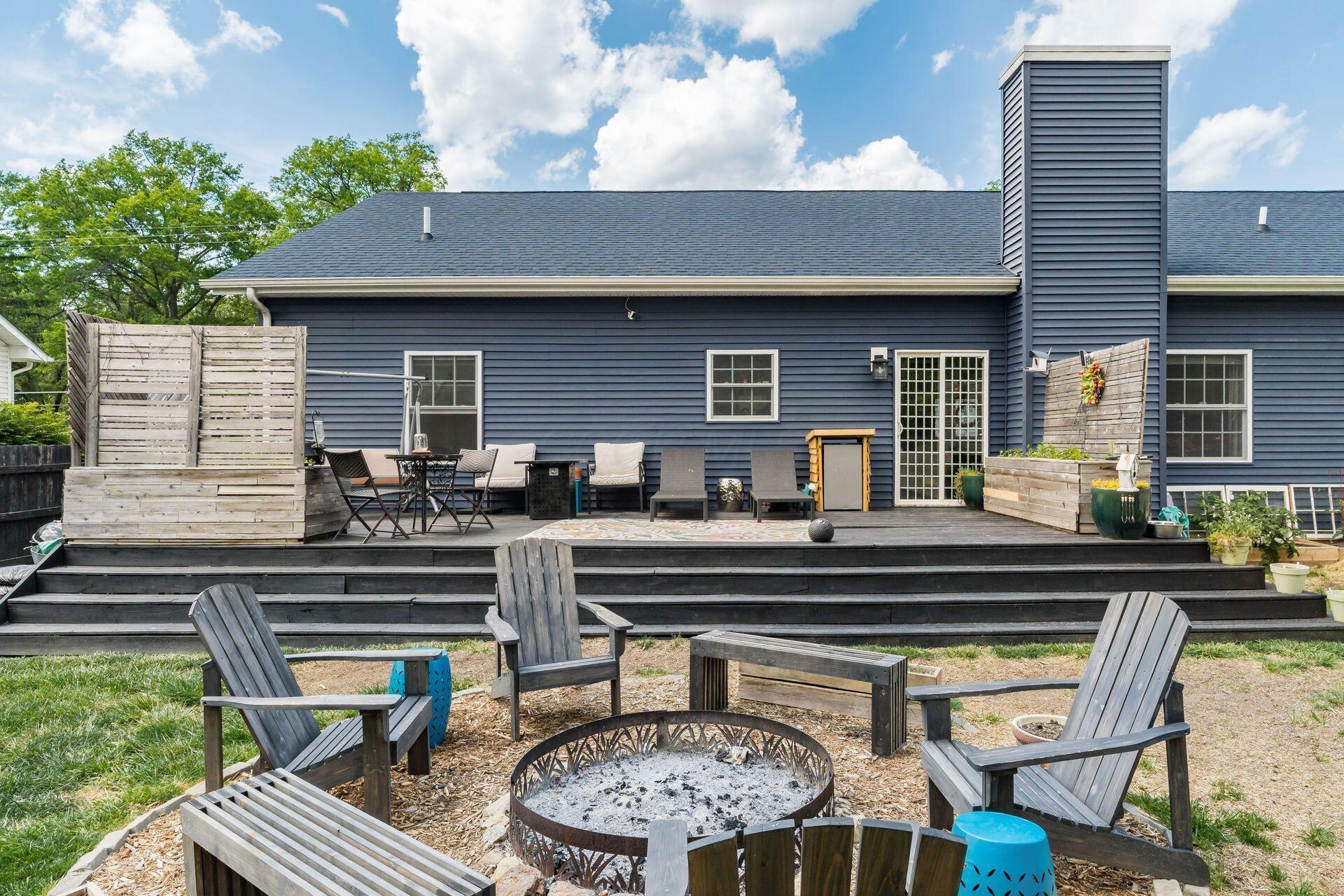 431 W Johnstown Road
