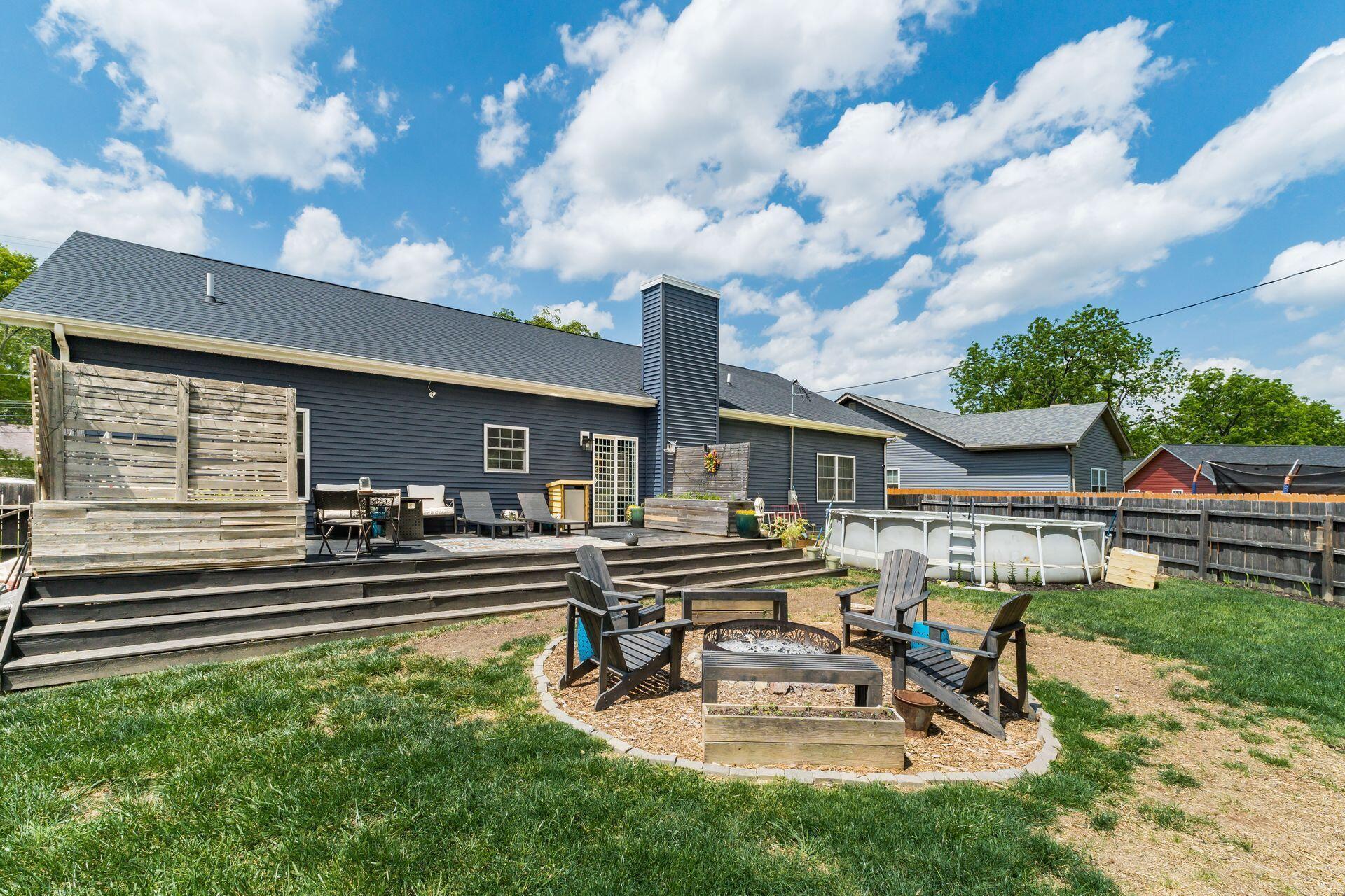 431 W Johnstown Road