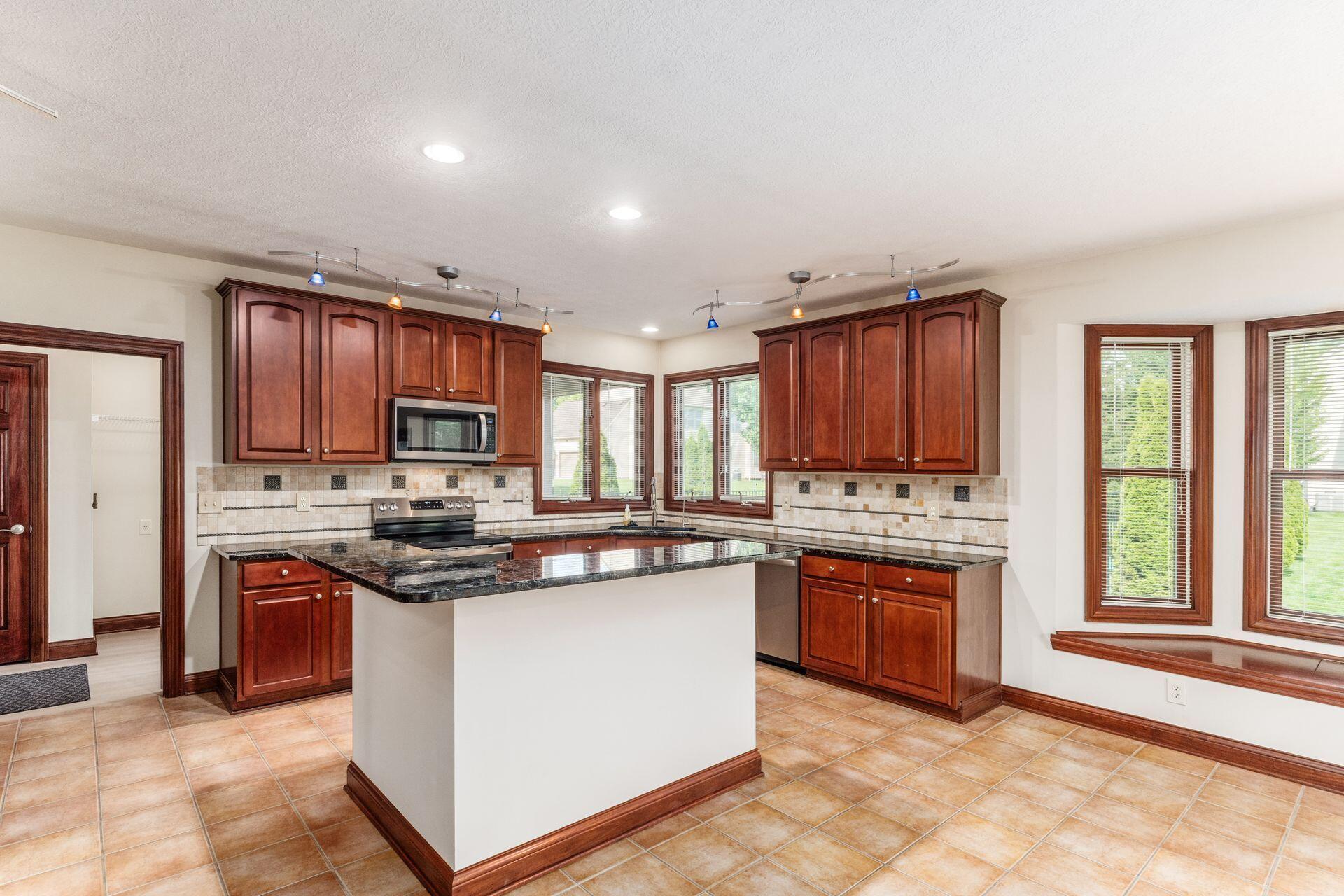 8540 Oakshire Drive