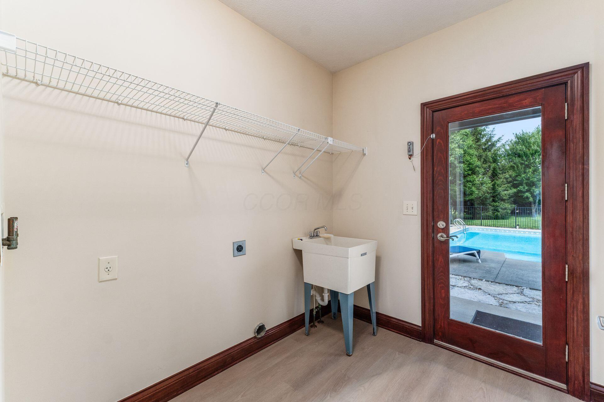 8540 Oakshire Drive