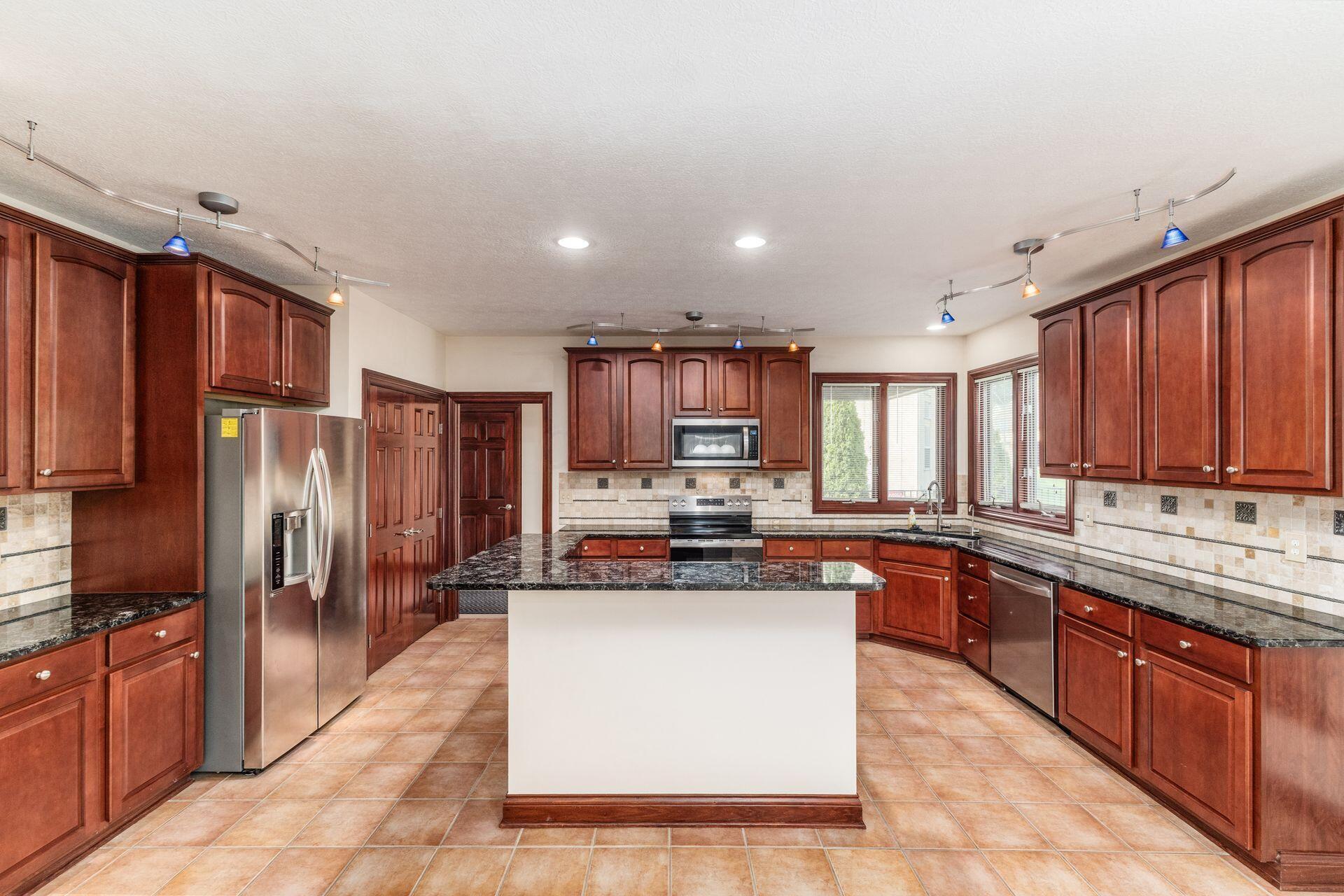 8540 Oakshire Drive