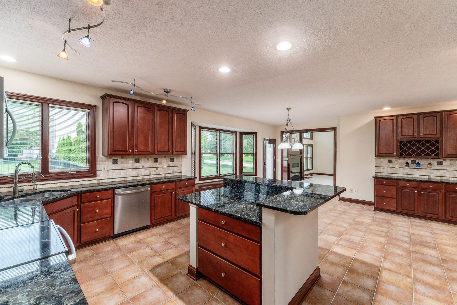 8540 Oakshire Drive