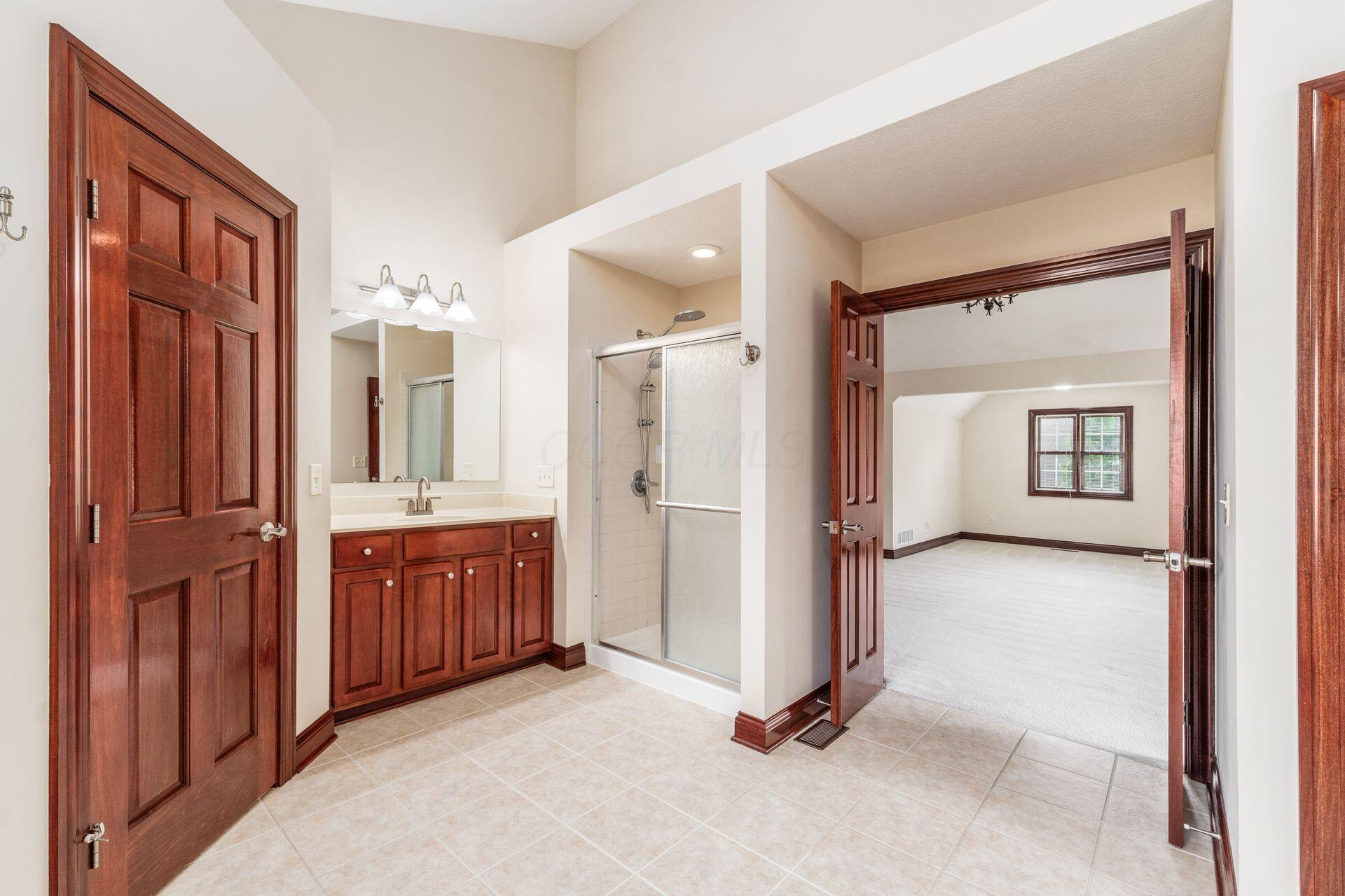 8540 Oakshire Drive