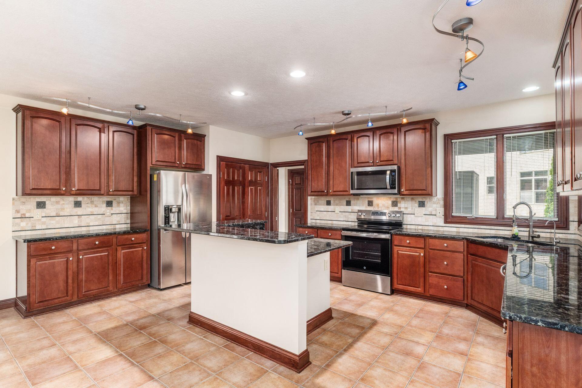 8540 Oakshire Drive