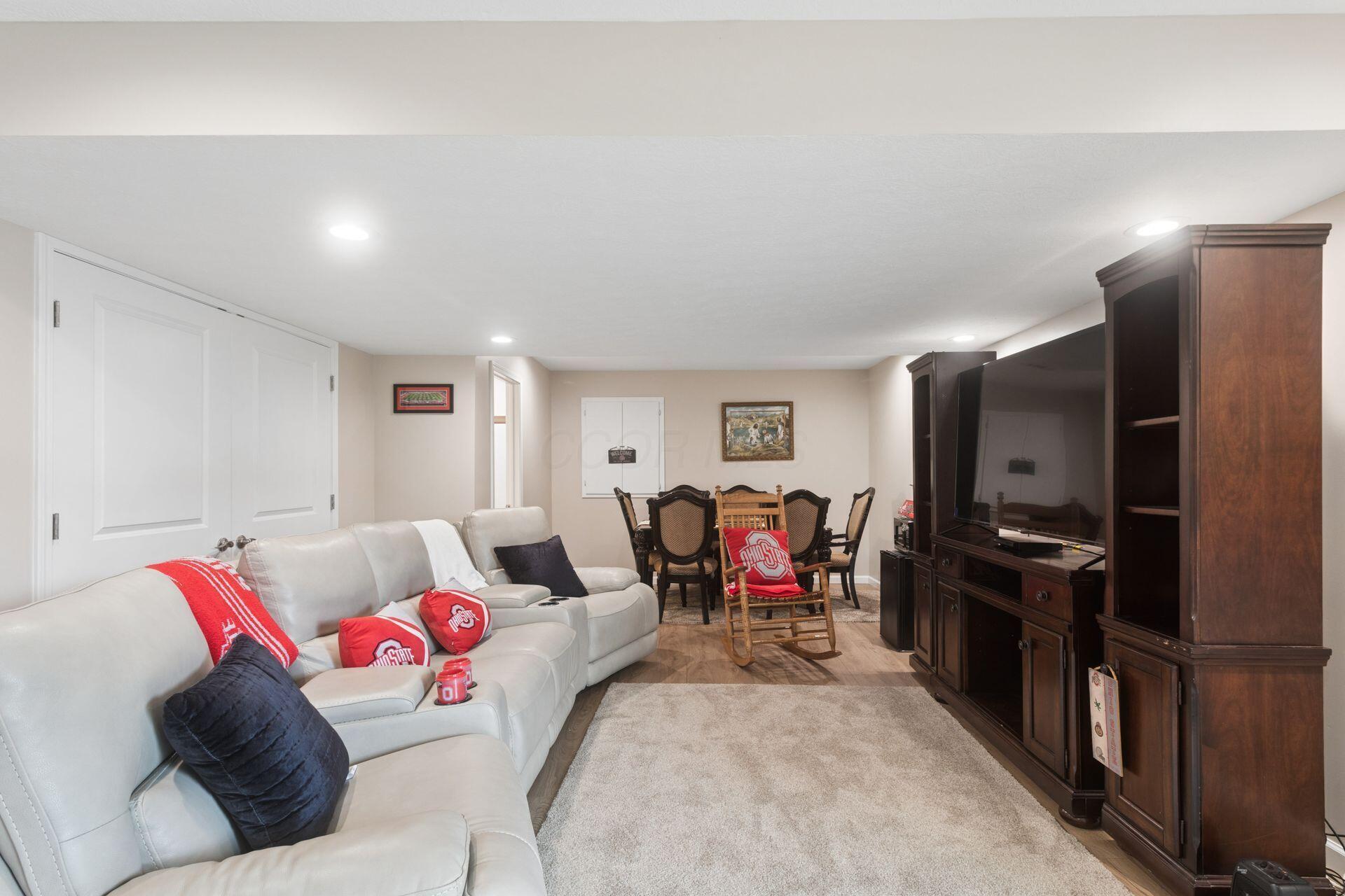 8425 Graystone Drive