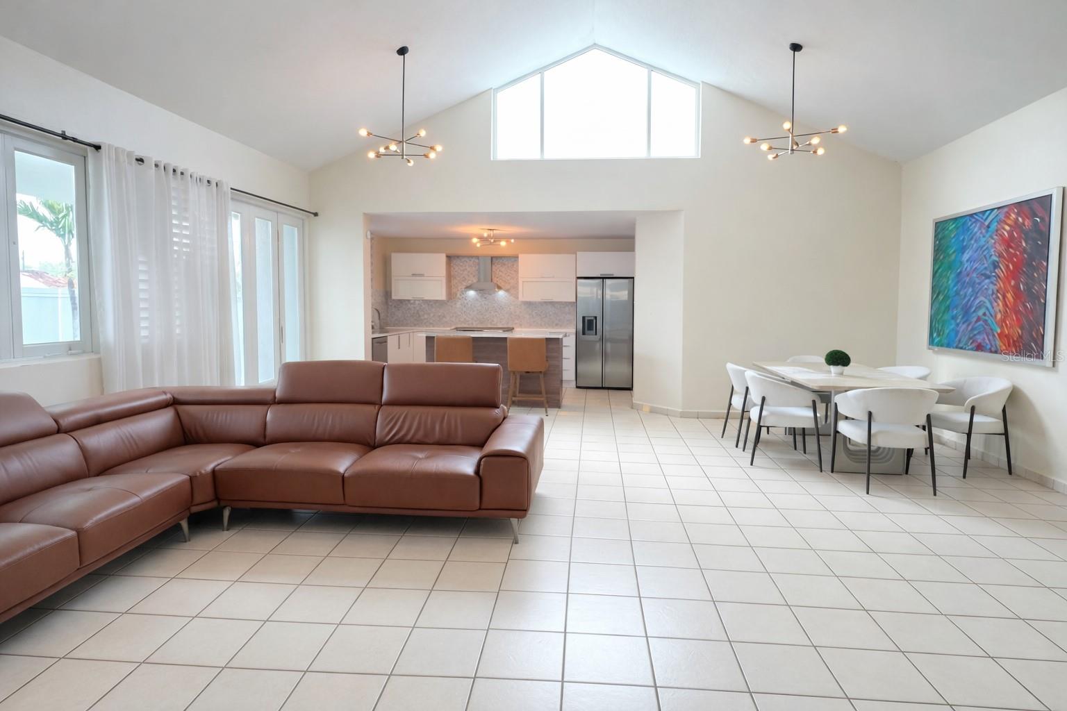 66 CAMINO LOS CEDROS