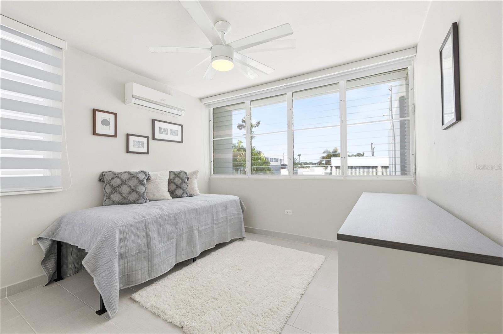 Calle Topasio CALLE TOPASIO