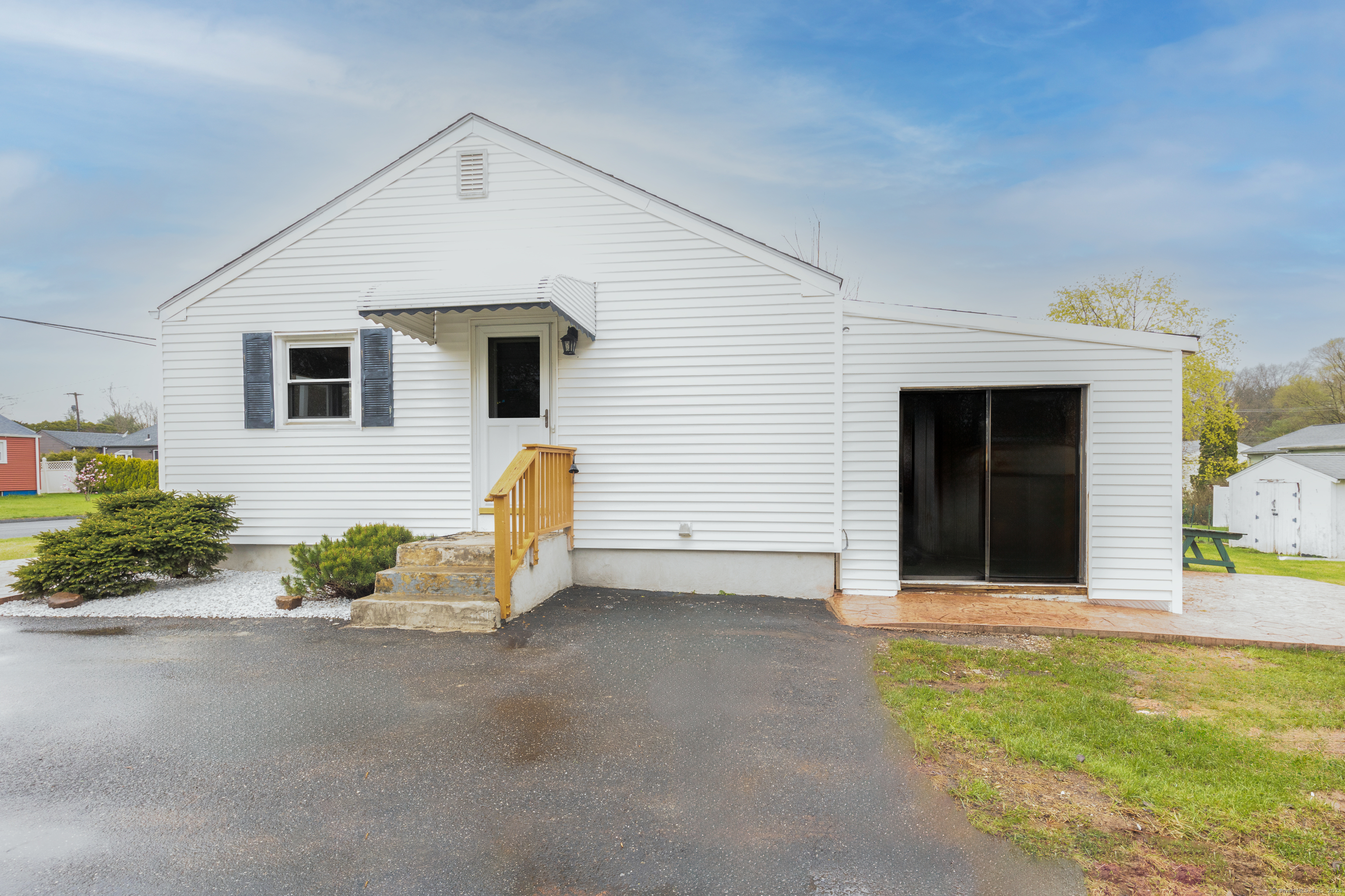 158 Round Hill Road