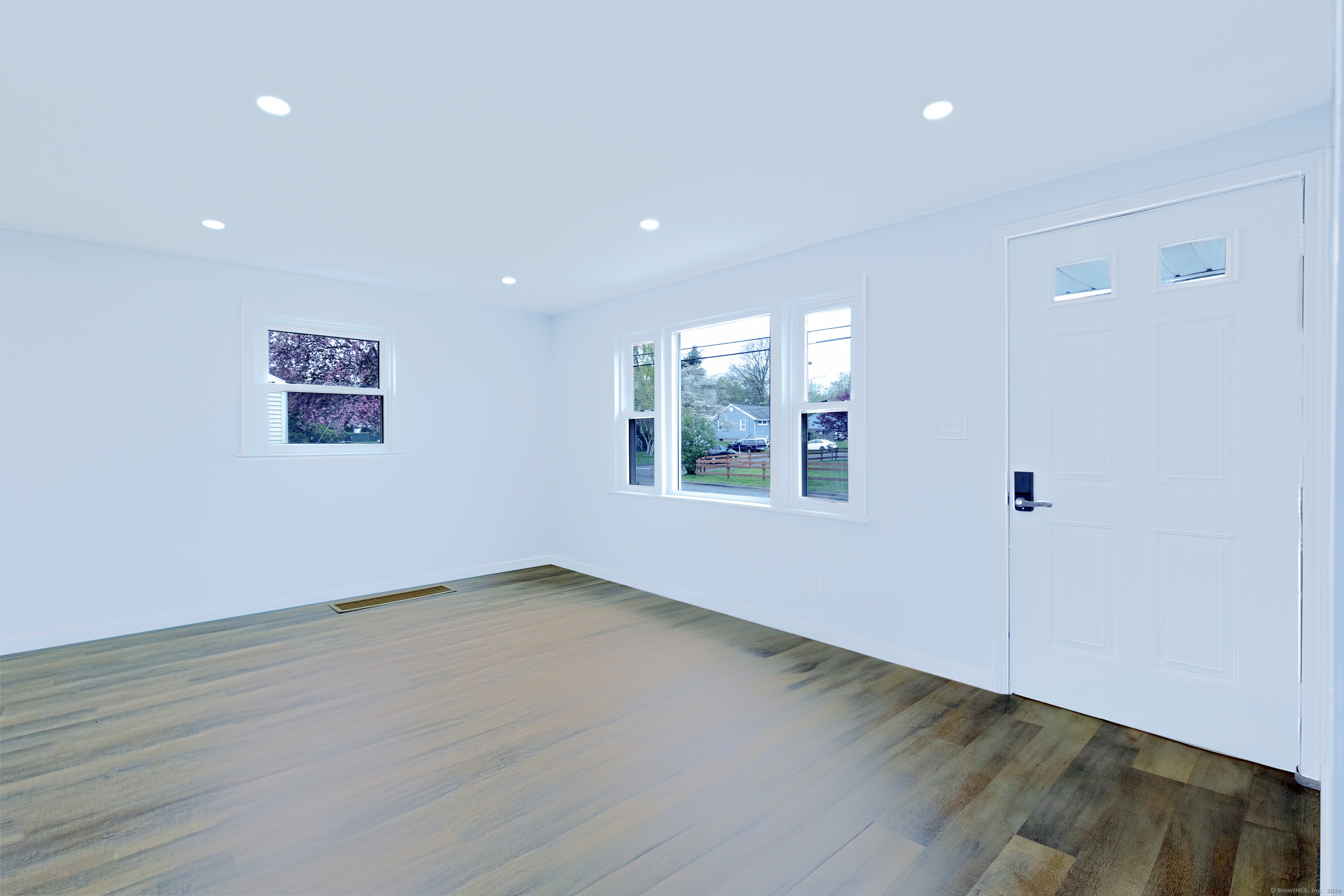 158 Round Hill Road