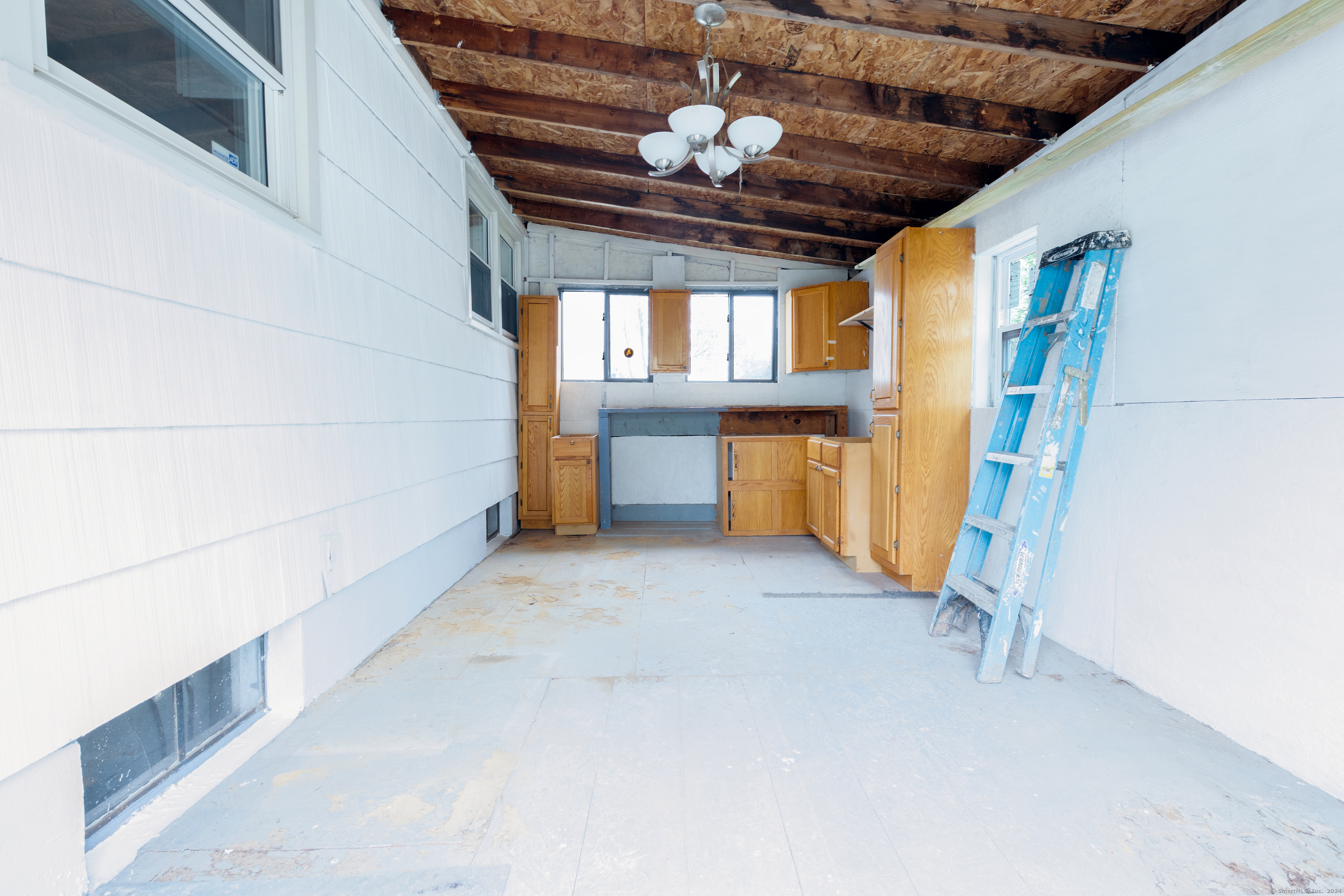 158 Round Hill Road