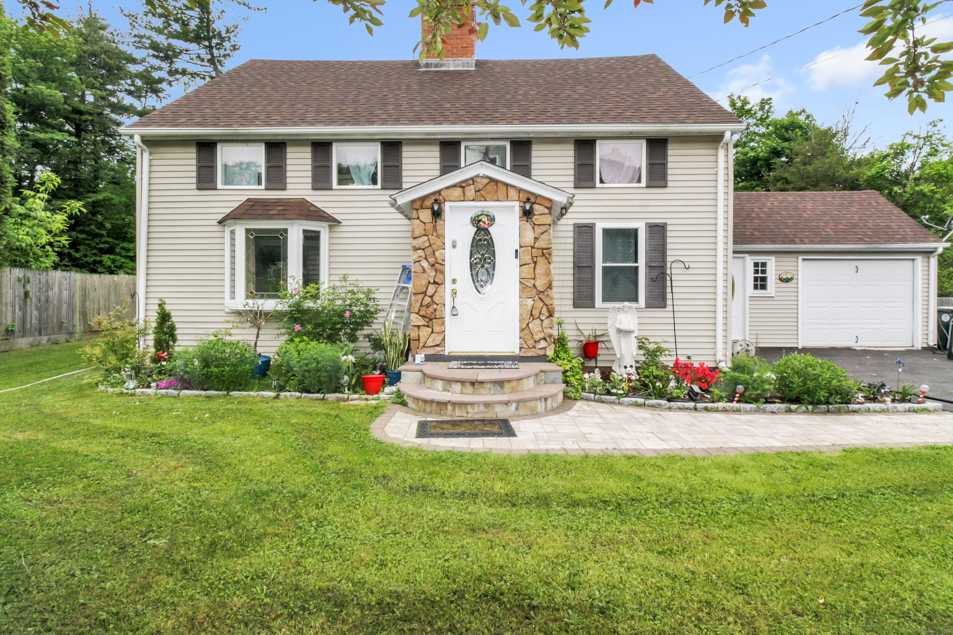 9 Arnold Drive