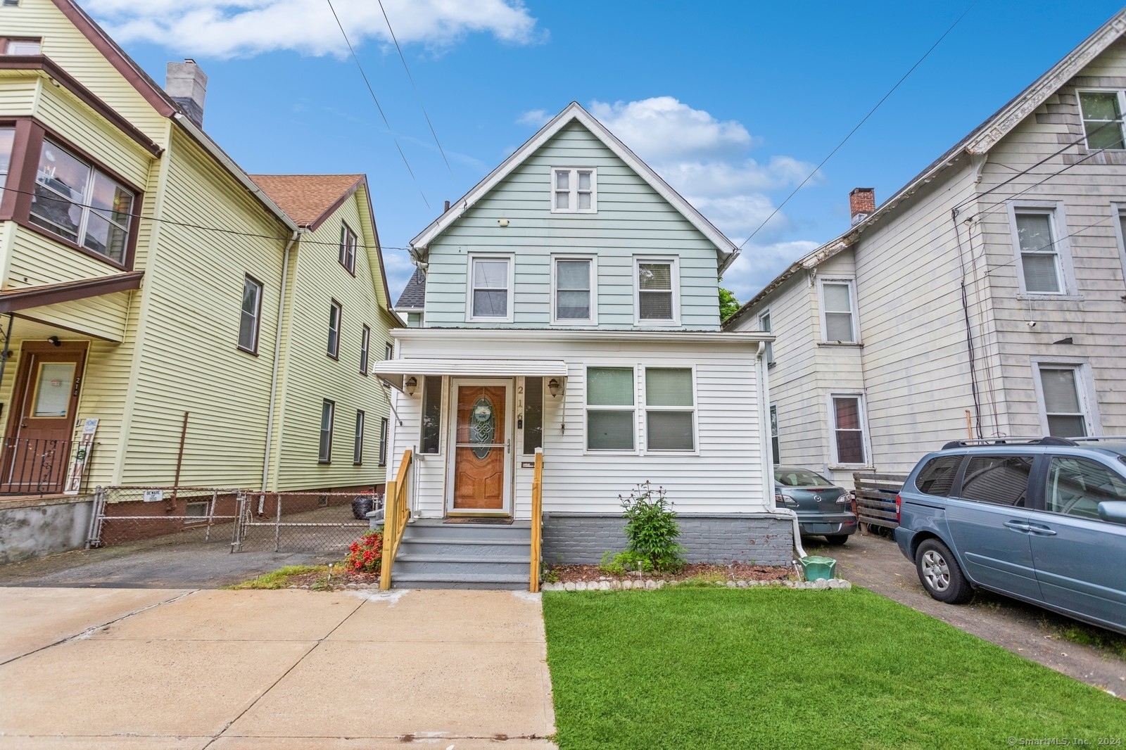 216 Howard Avenue