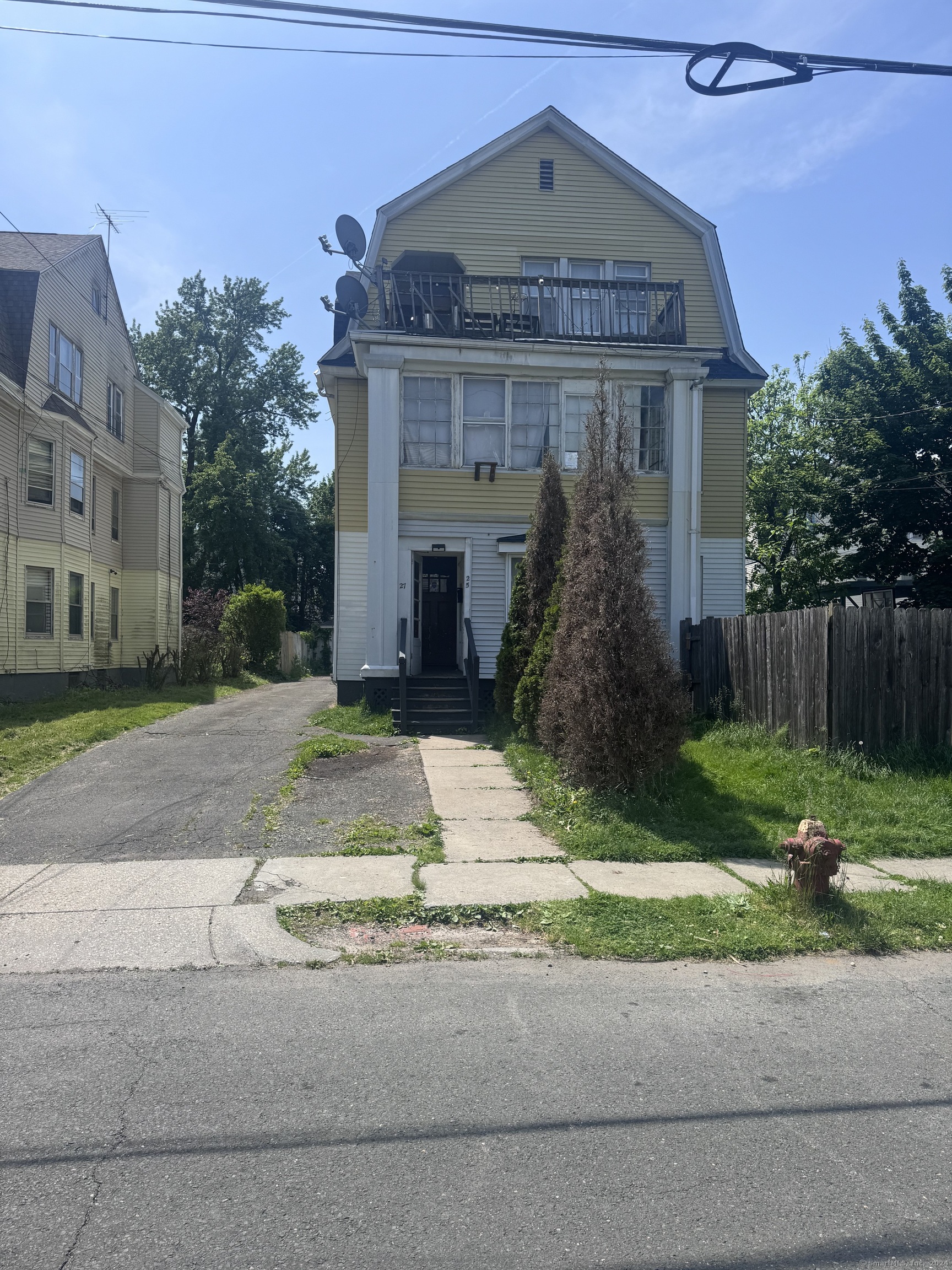 25-27 Monroe Street