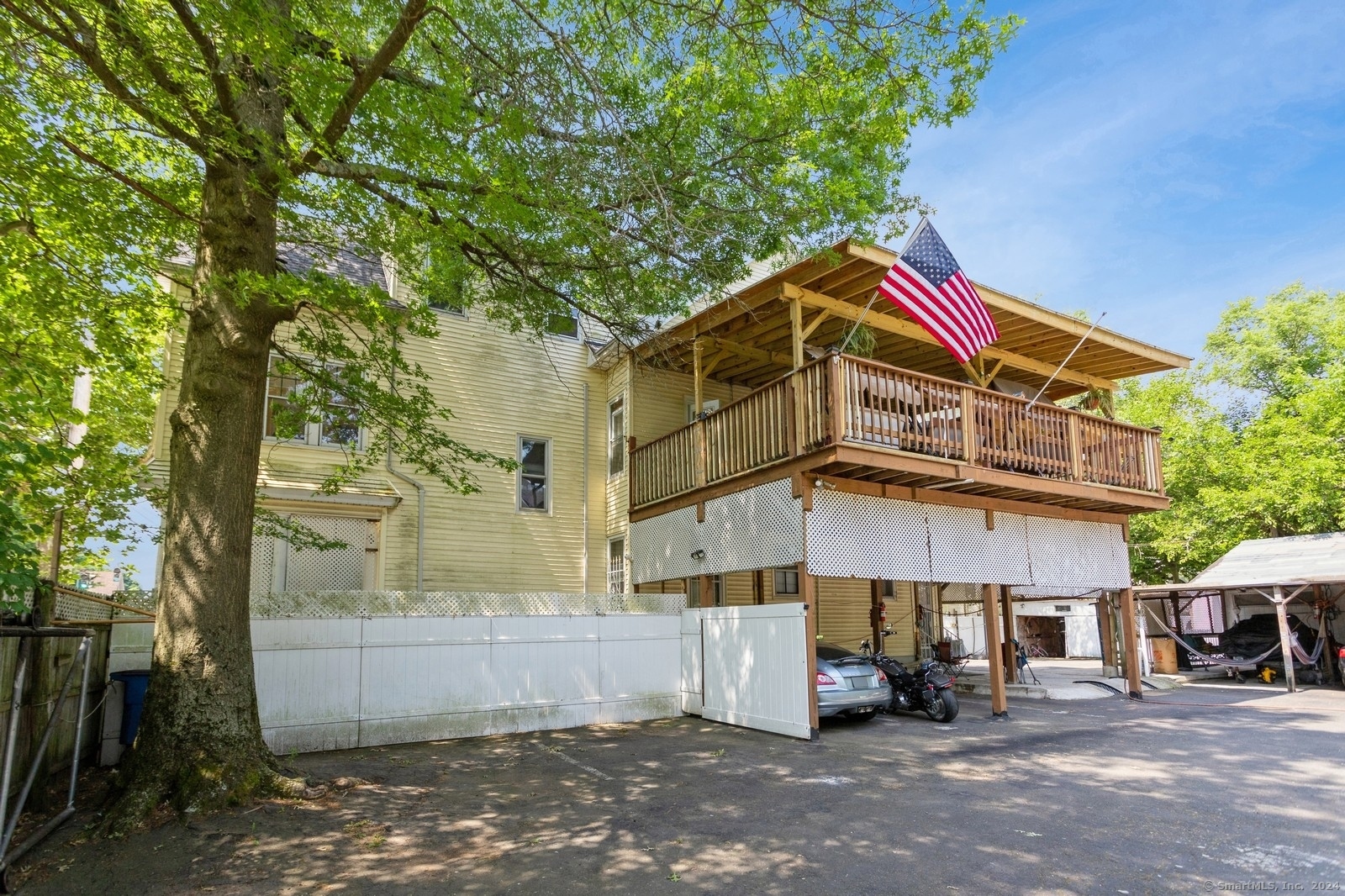 589 Washington Avenue